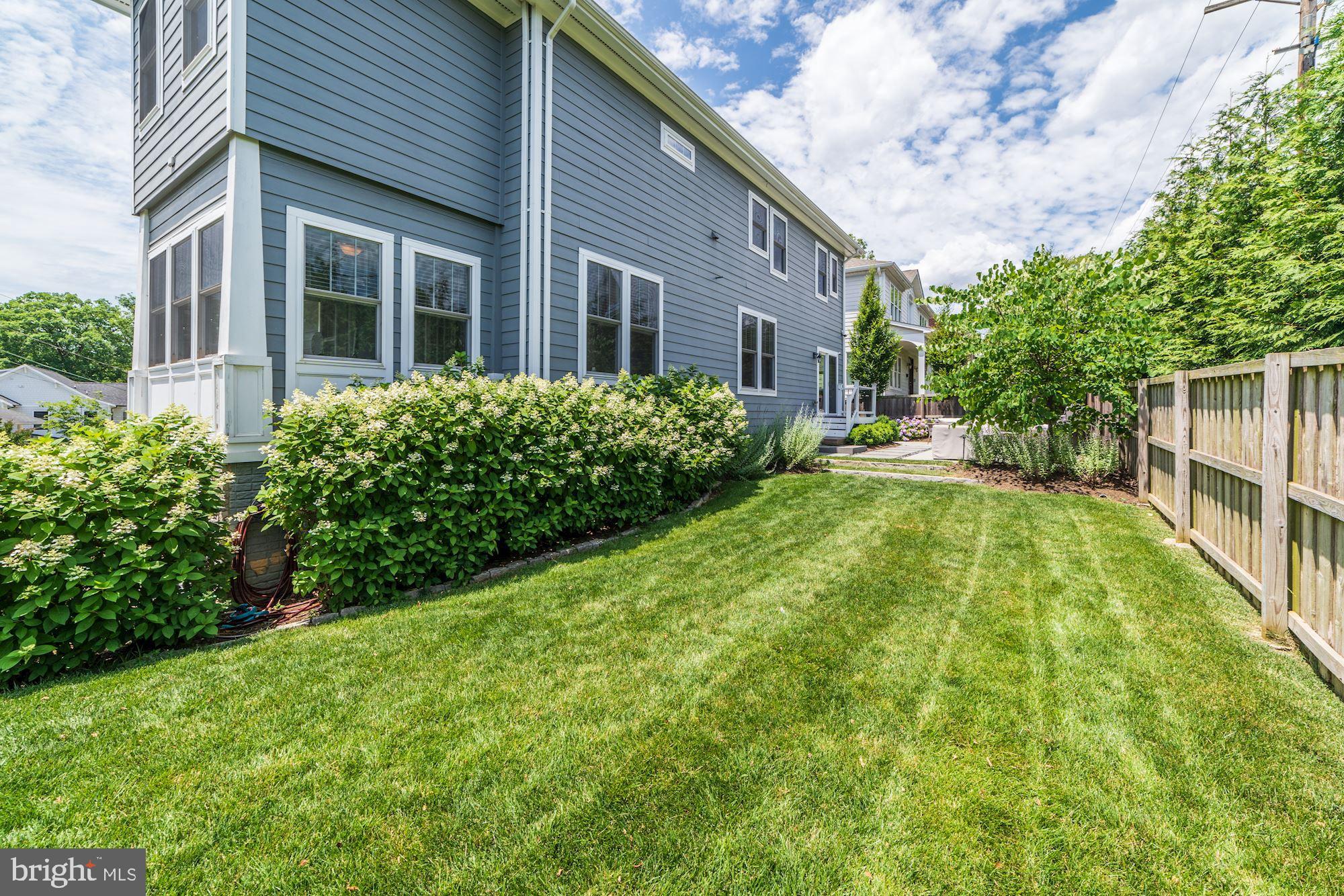 LYON PARK - Residential