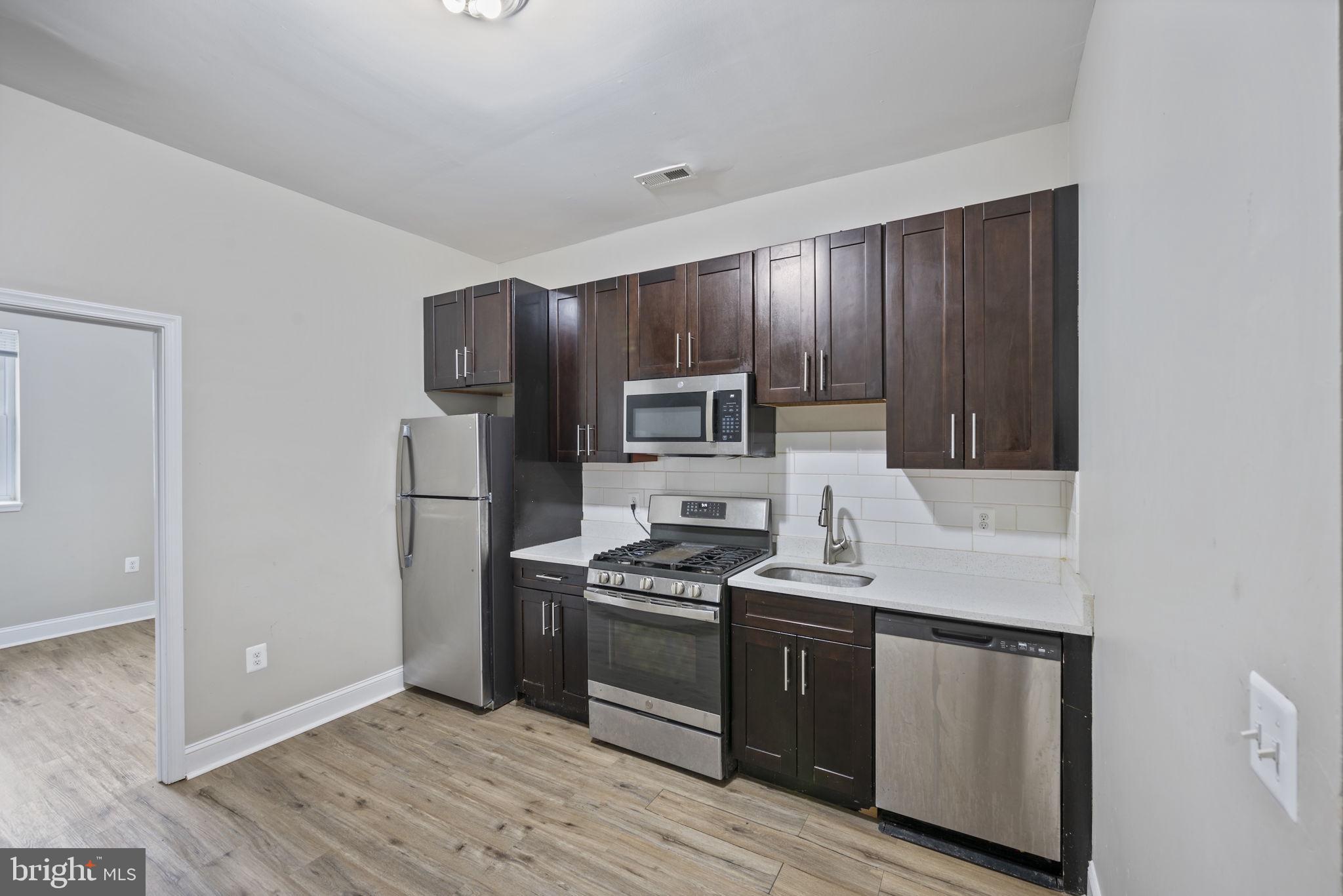 PARK CIRCLE - Residential