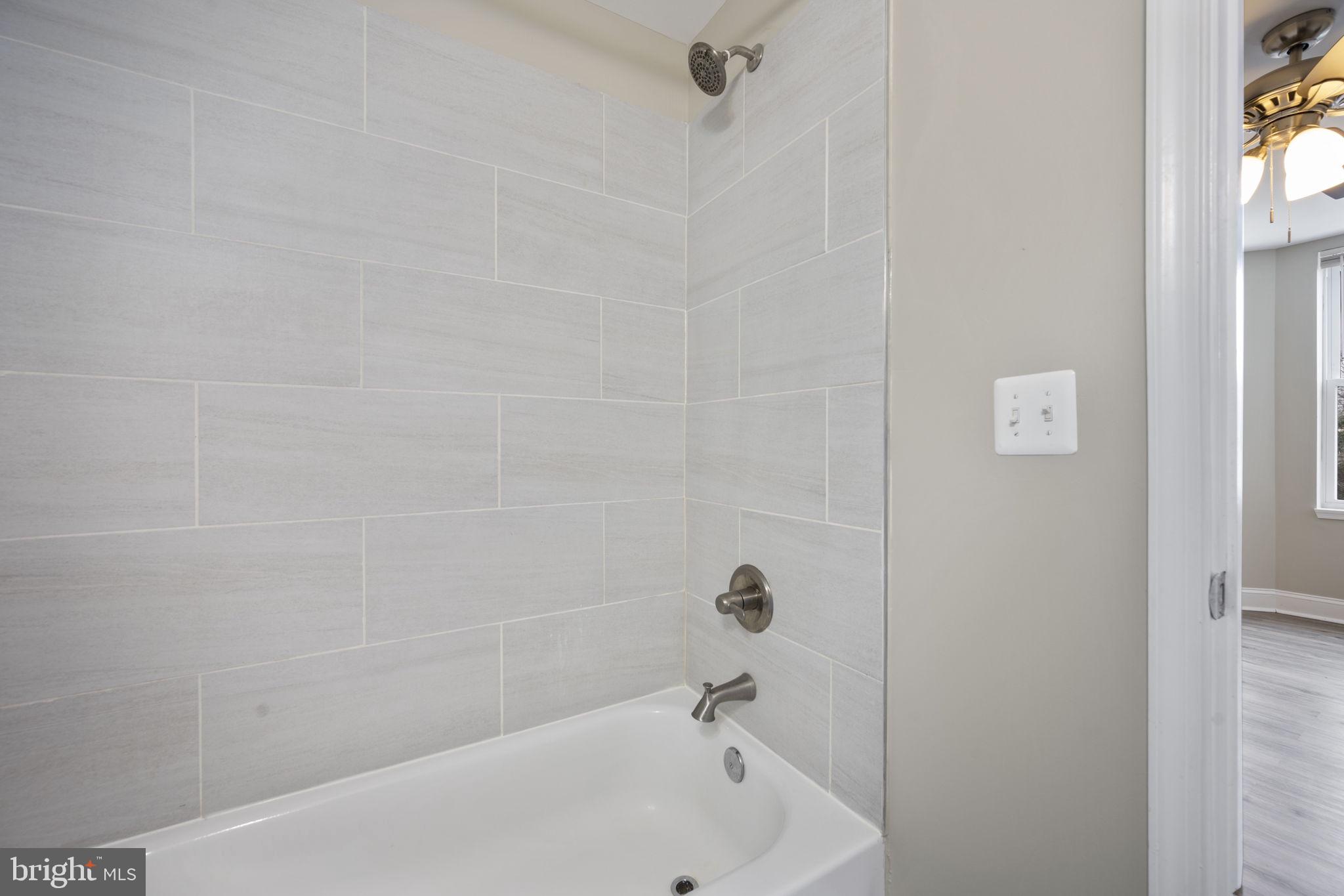 PARK CIRCLE - Residential