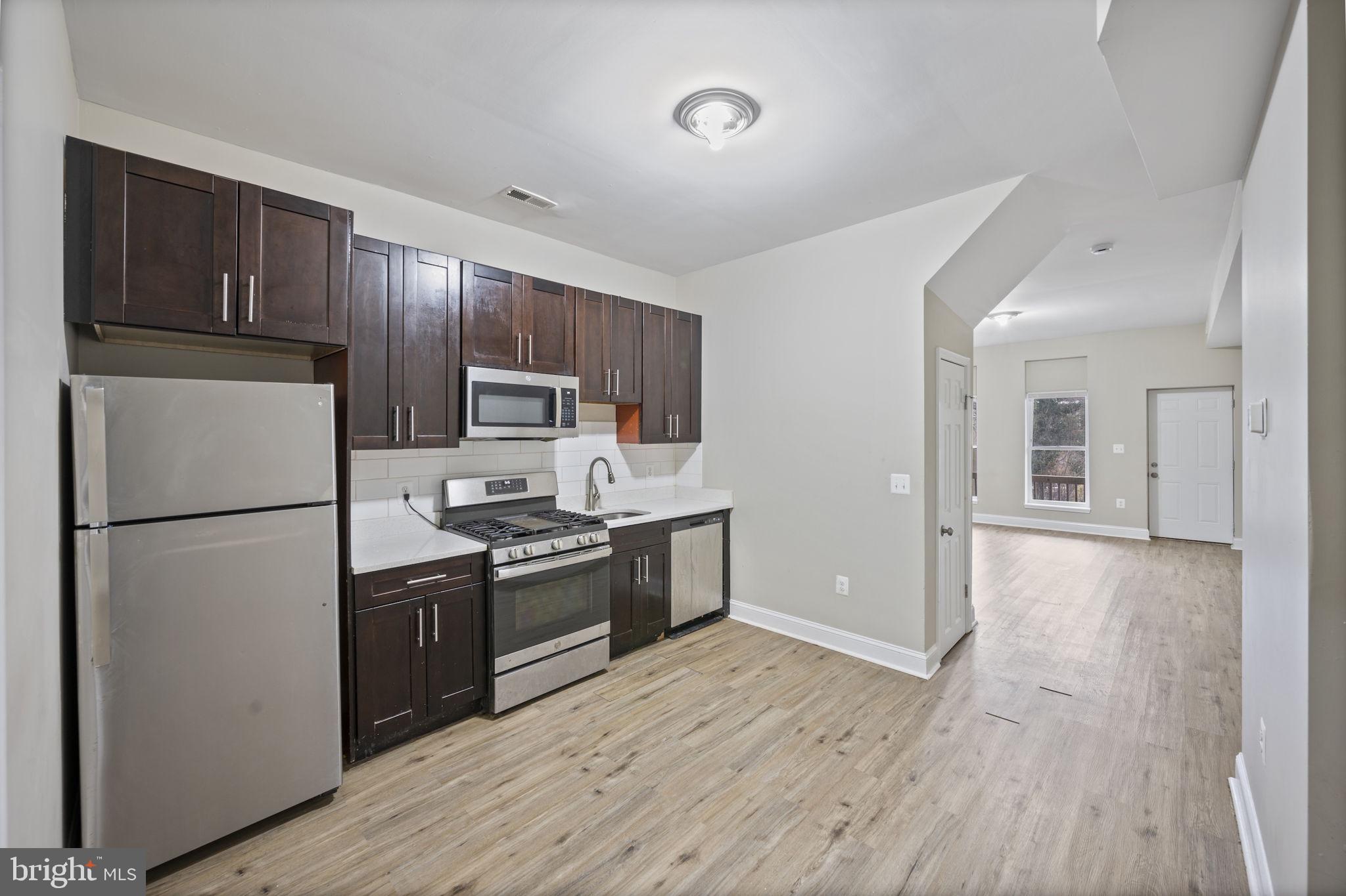 PARK CIRCLE - Residential