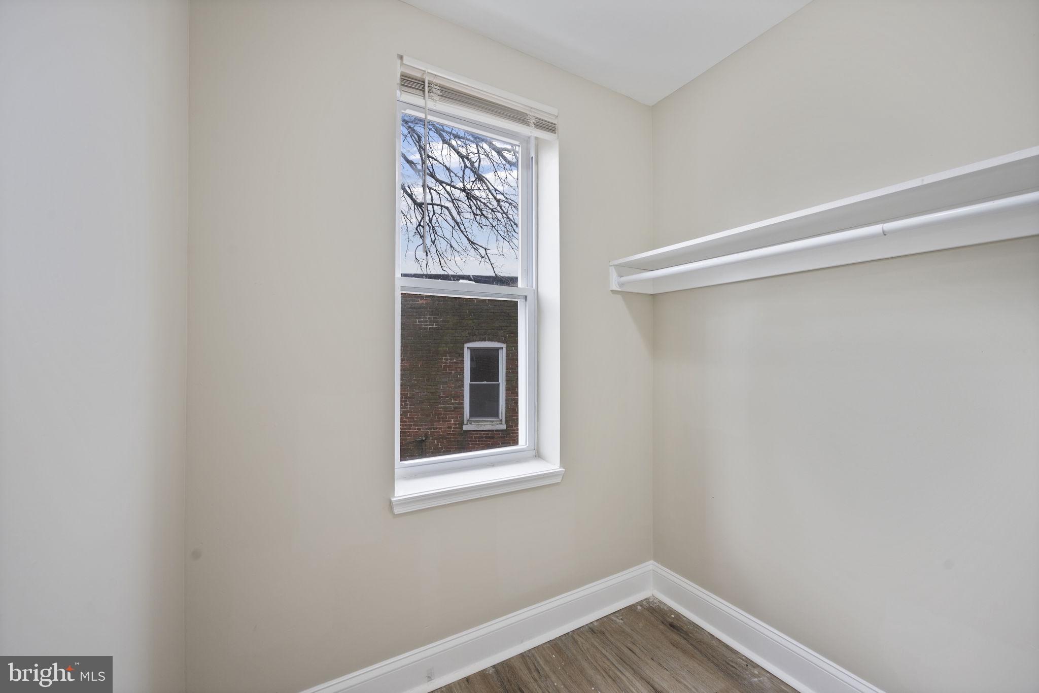 PARK CIRCLE - Residential