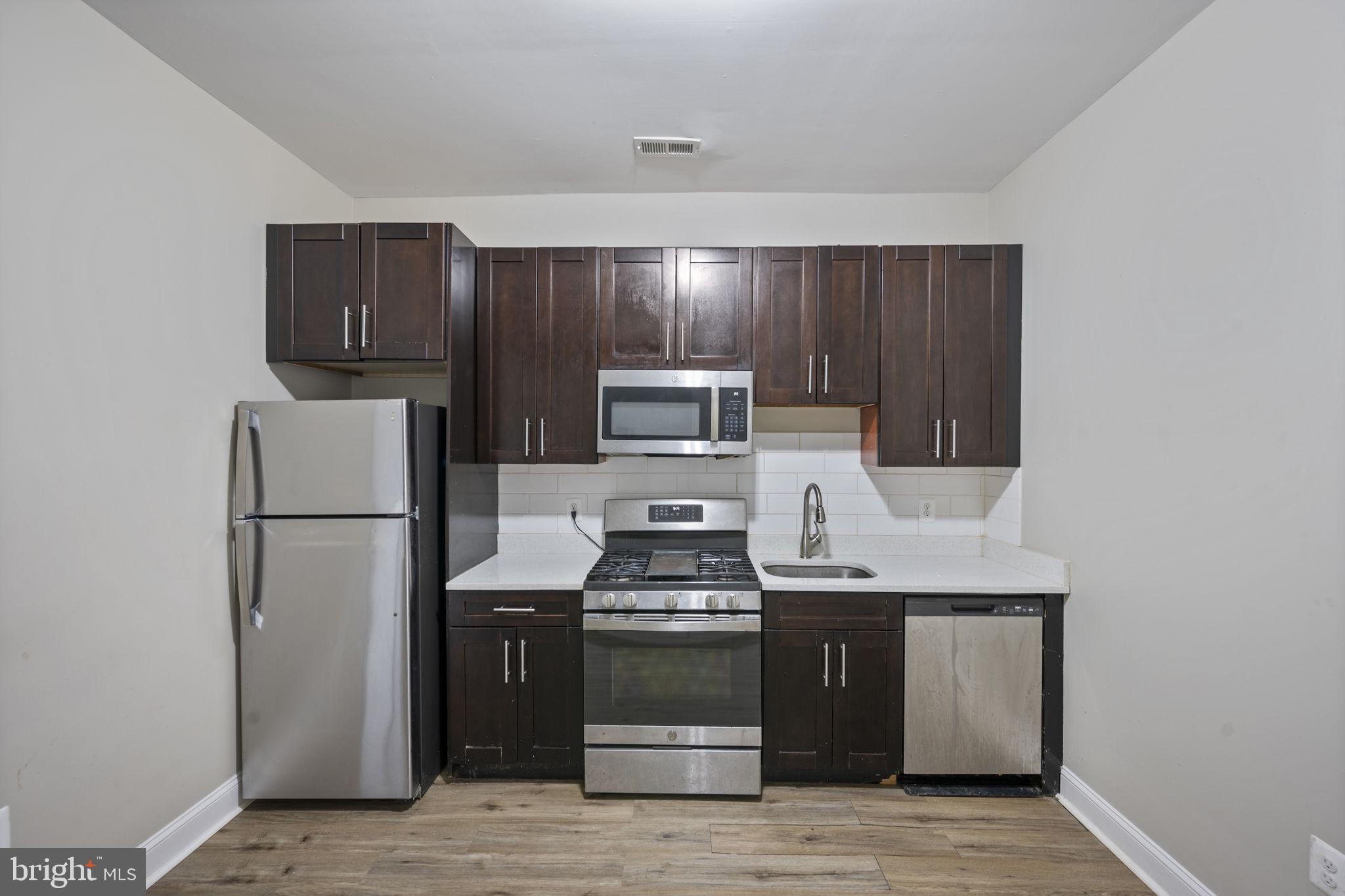 PARK CIRCLE - Residential