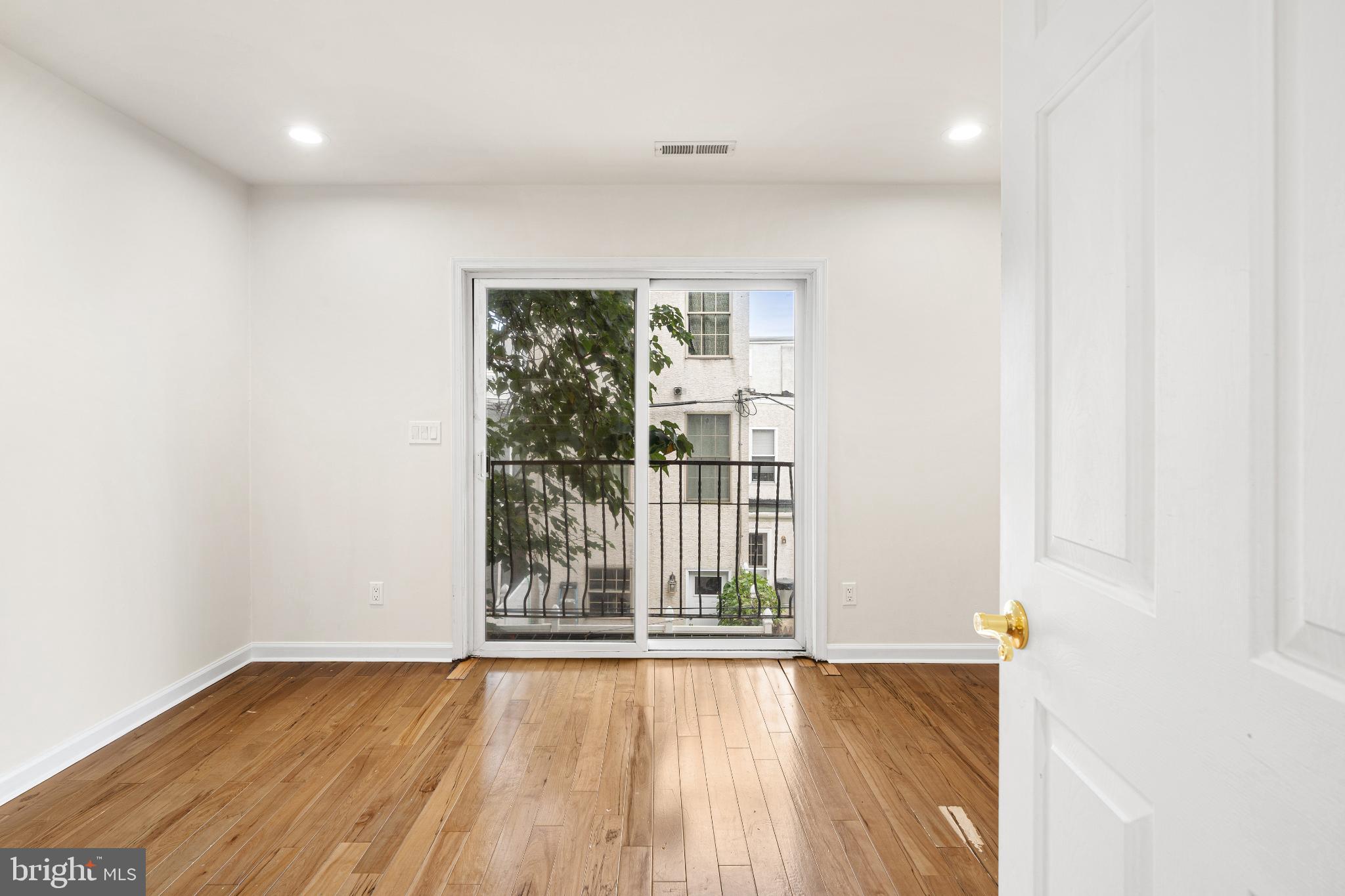 GRADUATE HOSPITAL - Residential