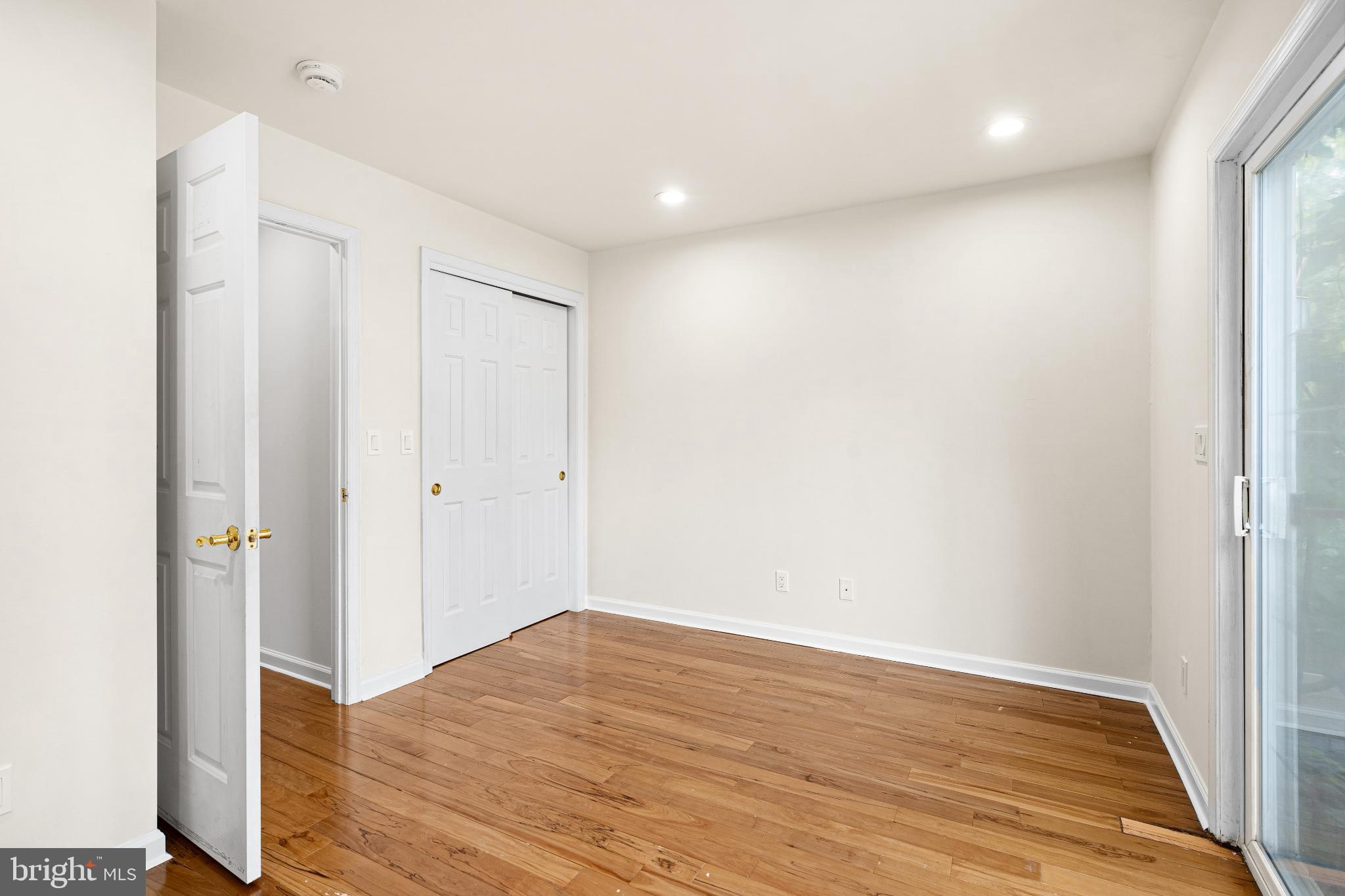 GRADUATE HOSPITAL - Residential