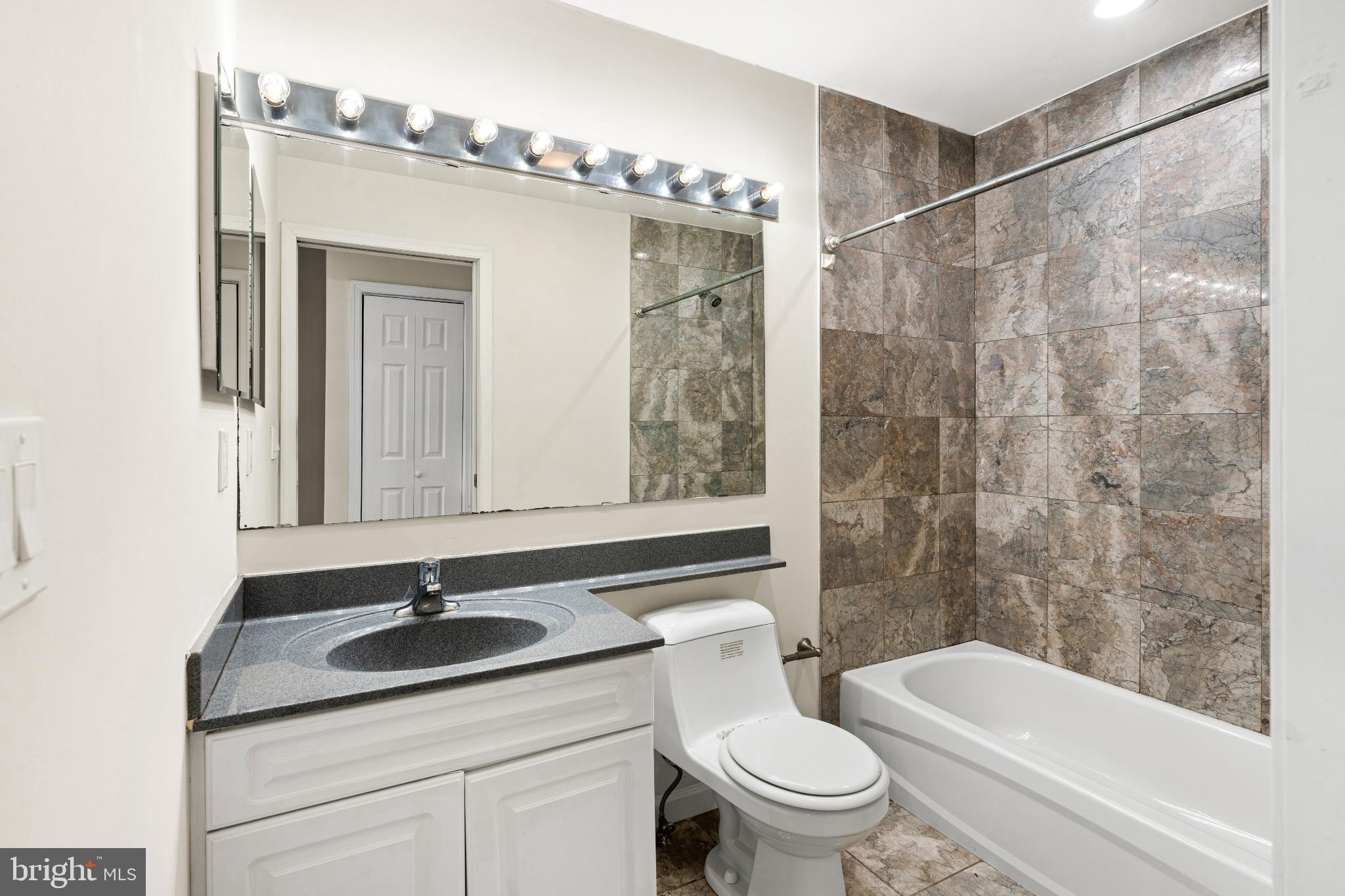 GRADUATE HOSPITAL - Residential