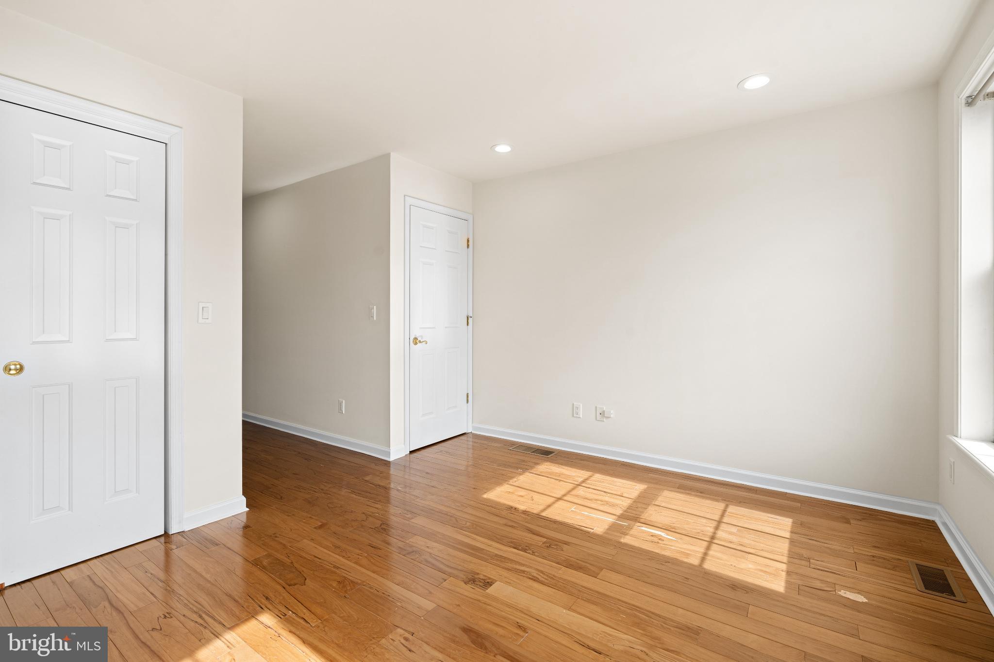 GRADUATE HOSPITAL - Residential