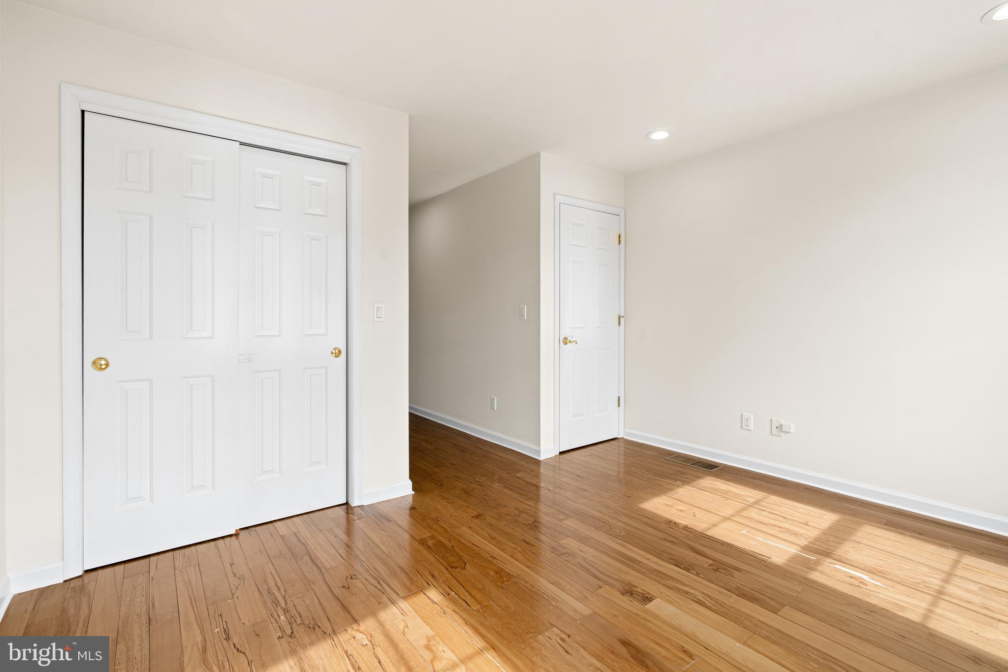 GRADUATE HOSPITAL - Residential