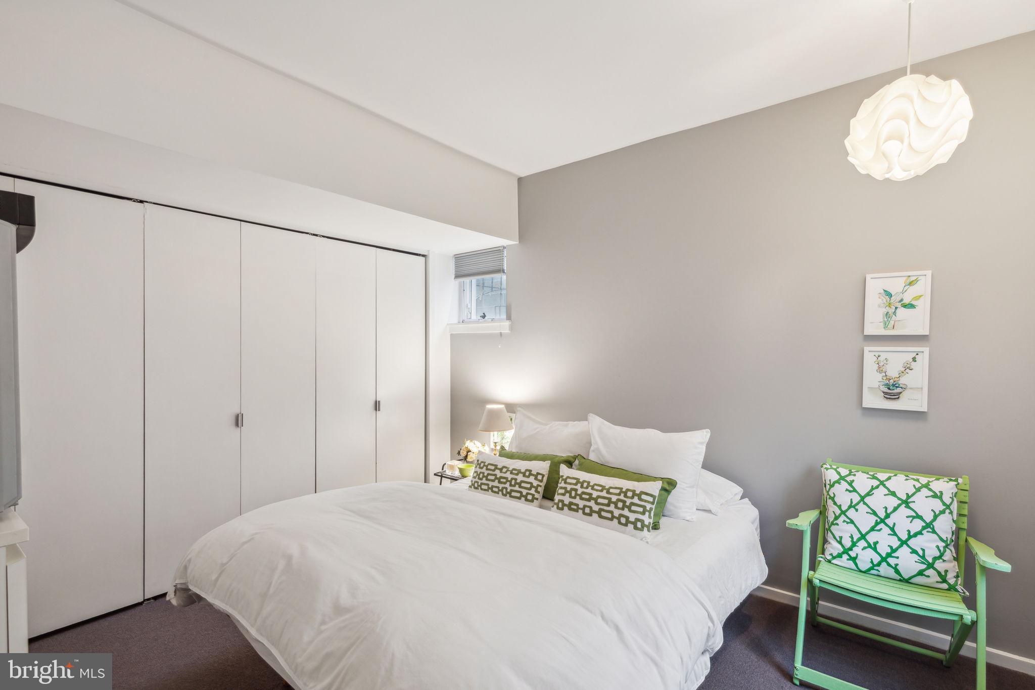 FAIRMOUNT - Residential
