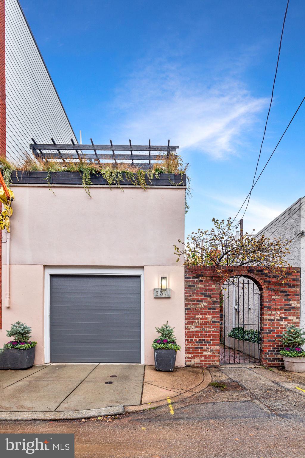 FAIRMOUNT - Residential