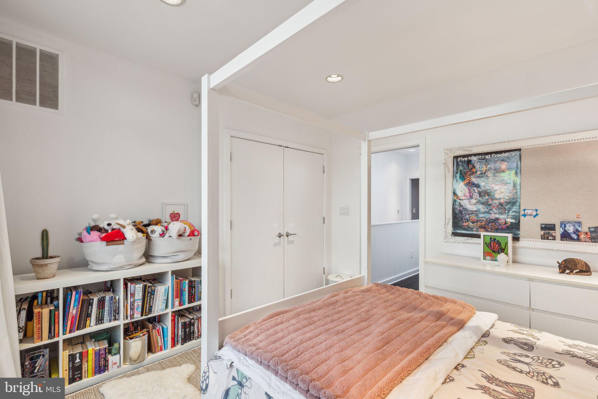 FAIRMOUNT - Residential