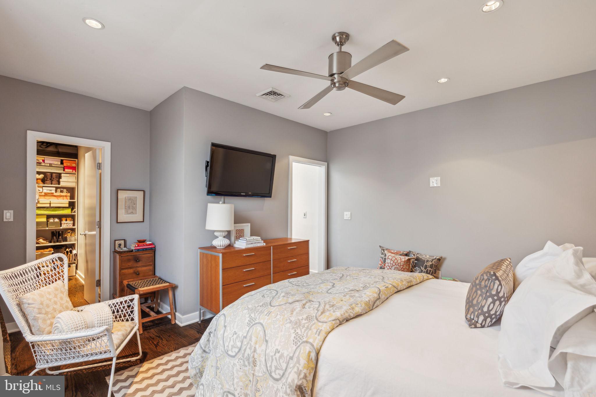 FAIRMOUNT - Residential