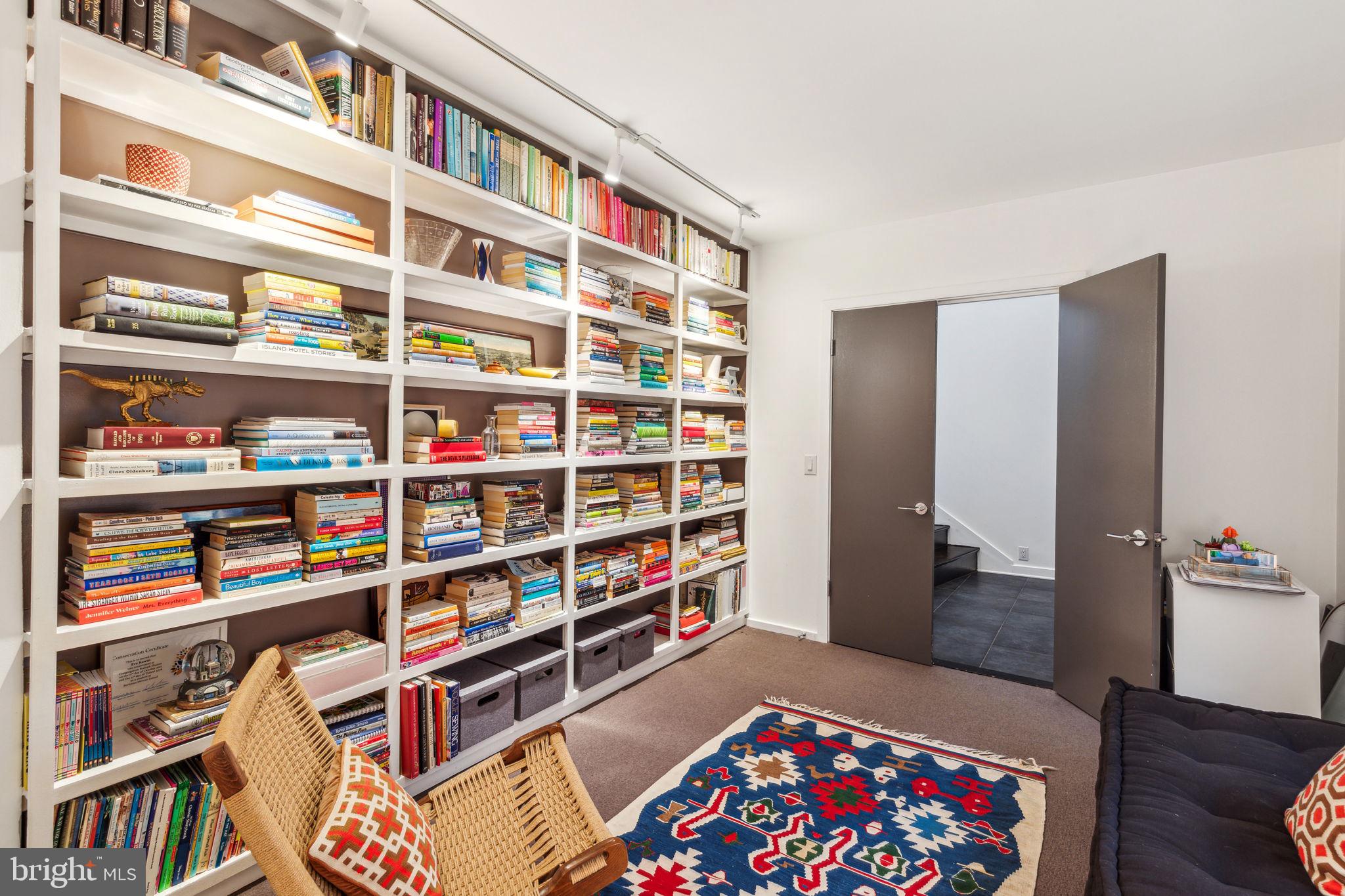 FAIRMOUNT - Residential
