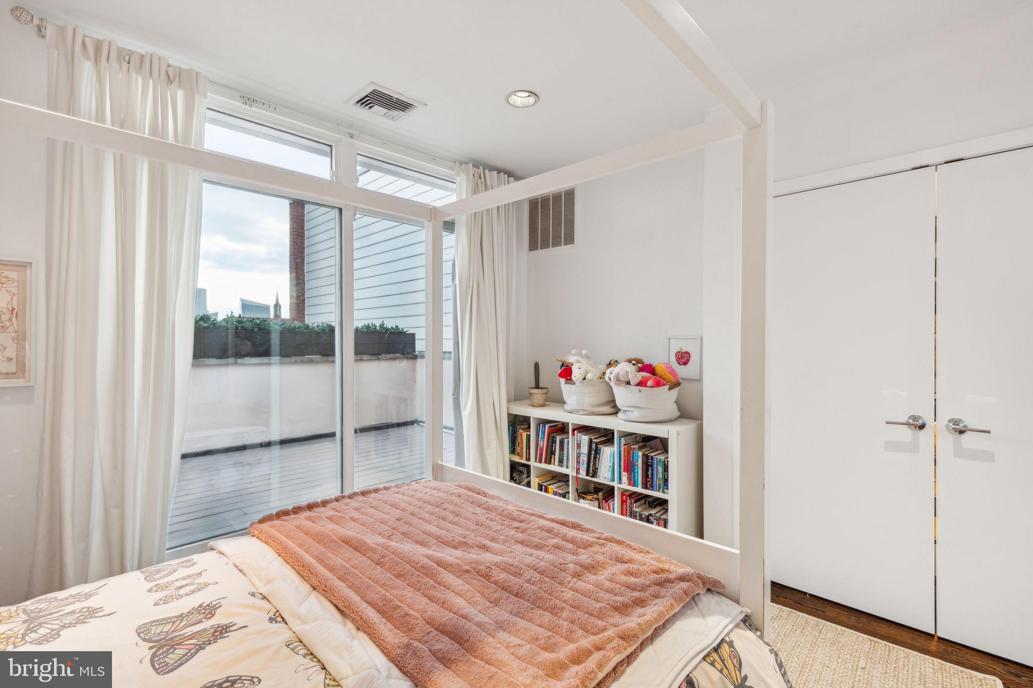 FAIRMOUNT - Residential