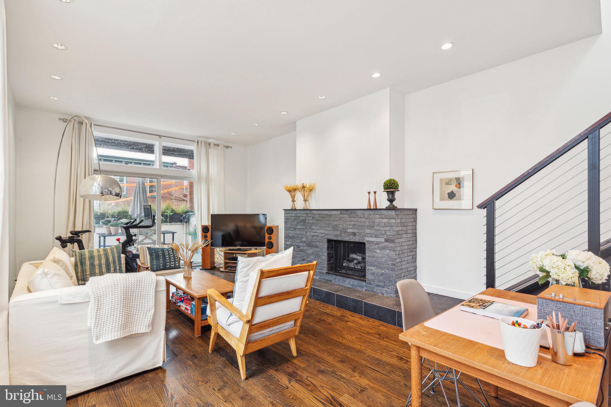 FAIRMOUNT - Residential