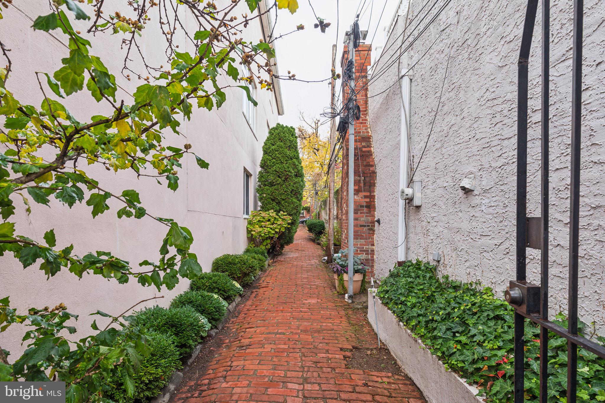 FAIRMOUNT - Residential