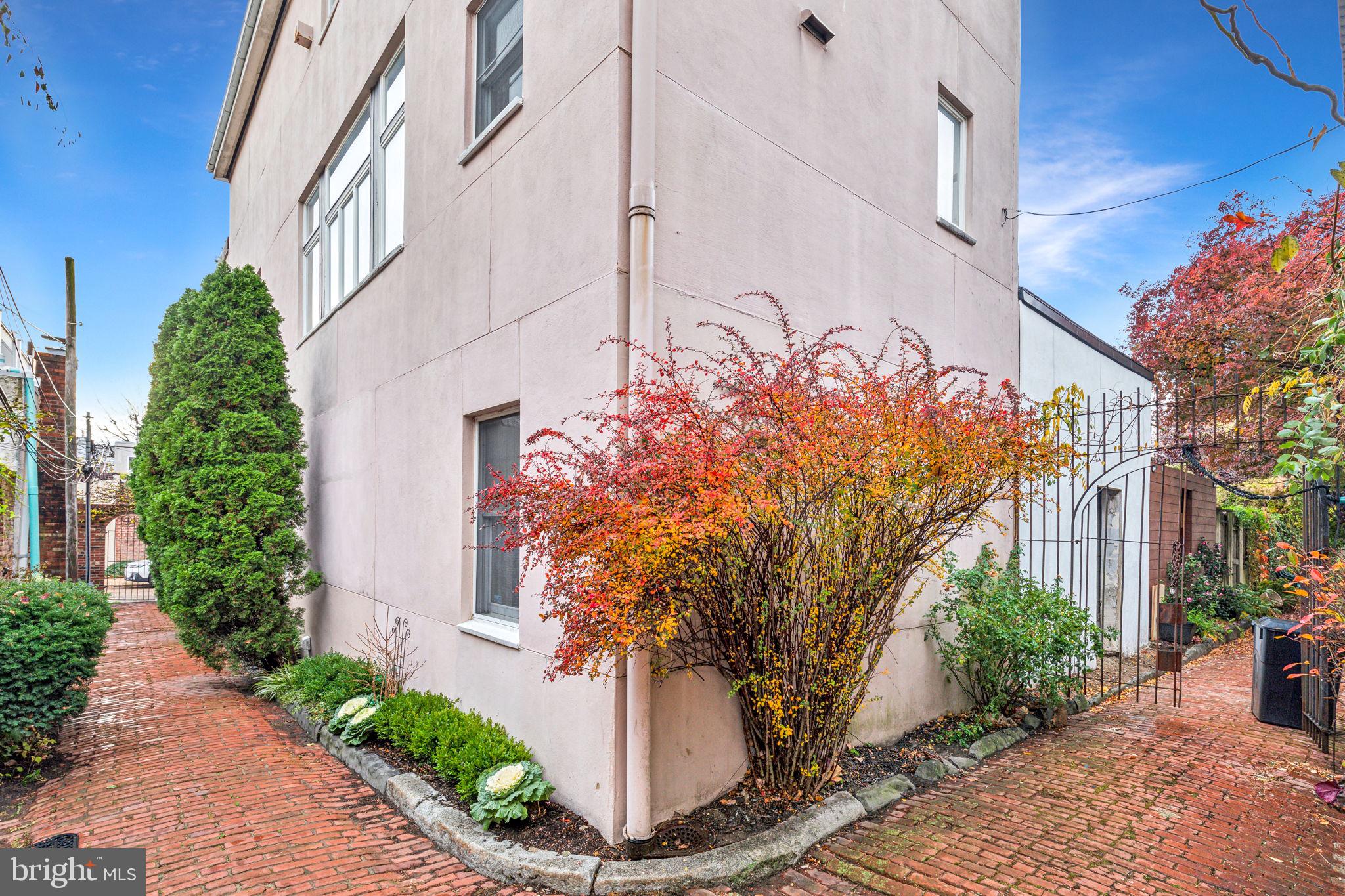 FAIRMOUNT - Residential