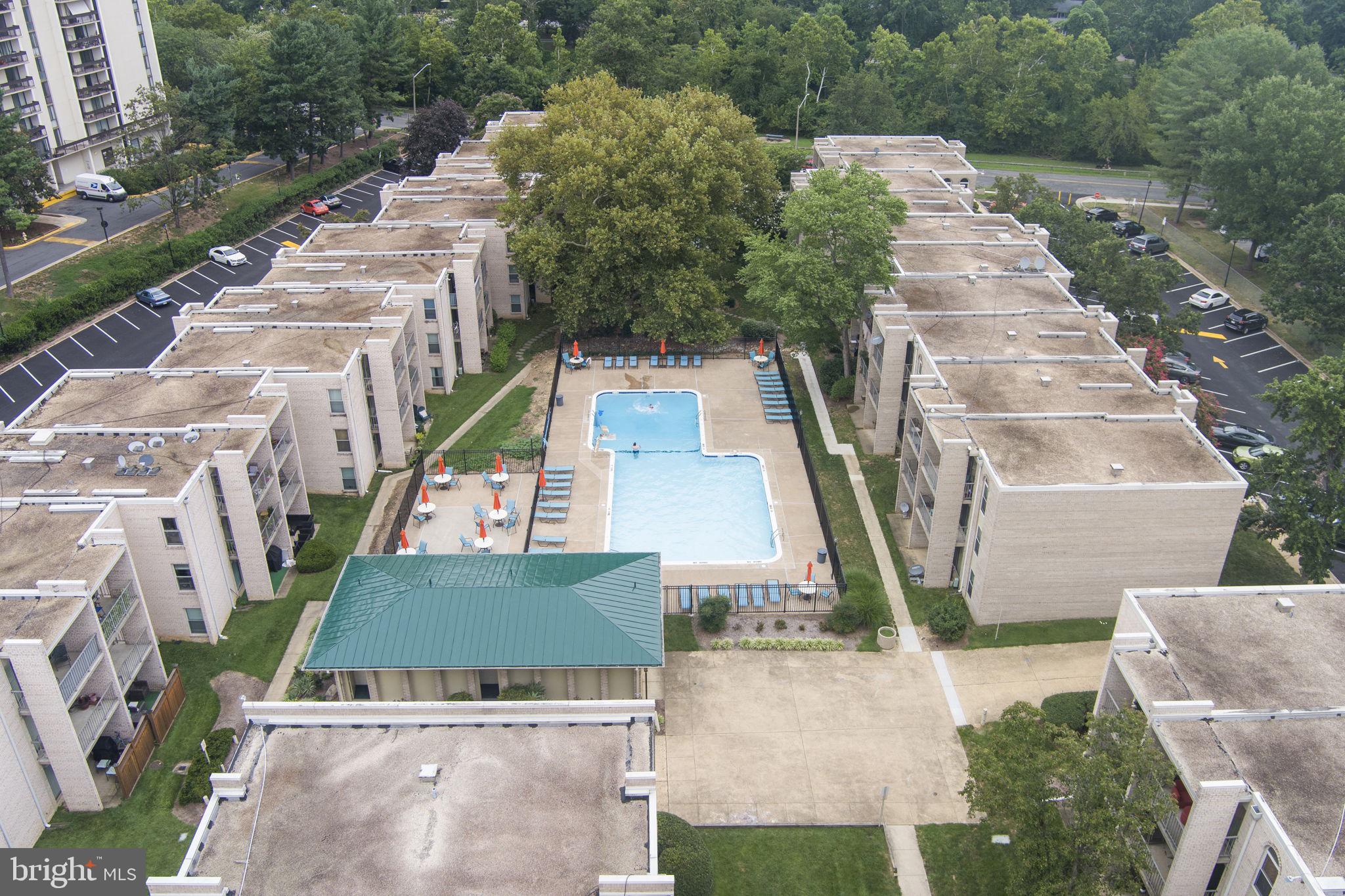 CANTERBURY SQUARE - Residential