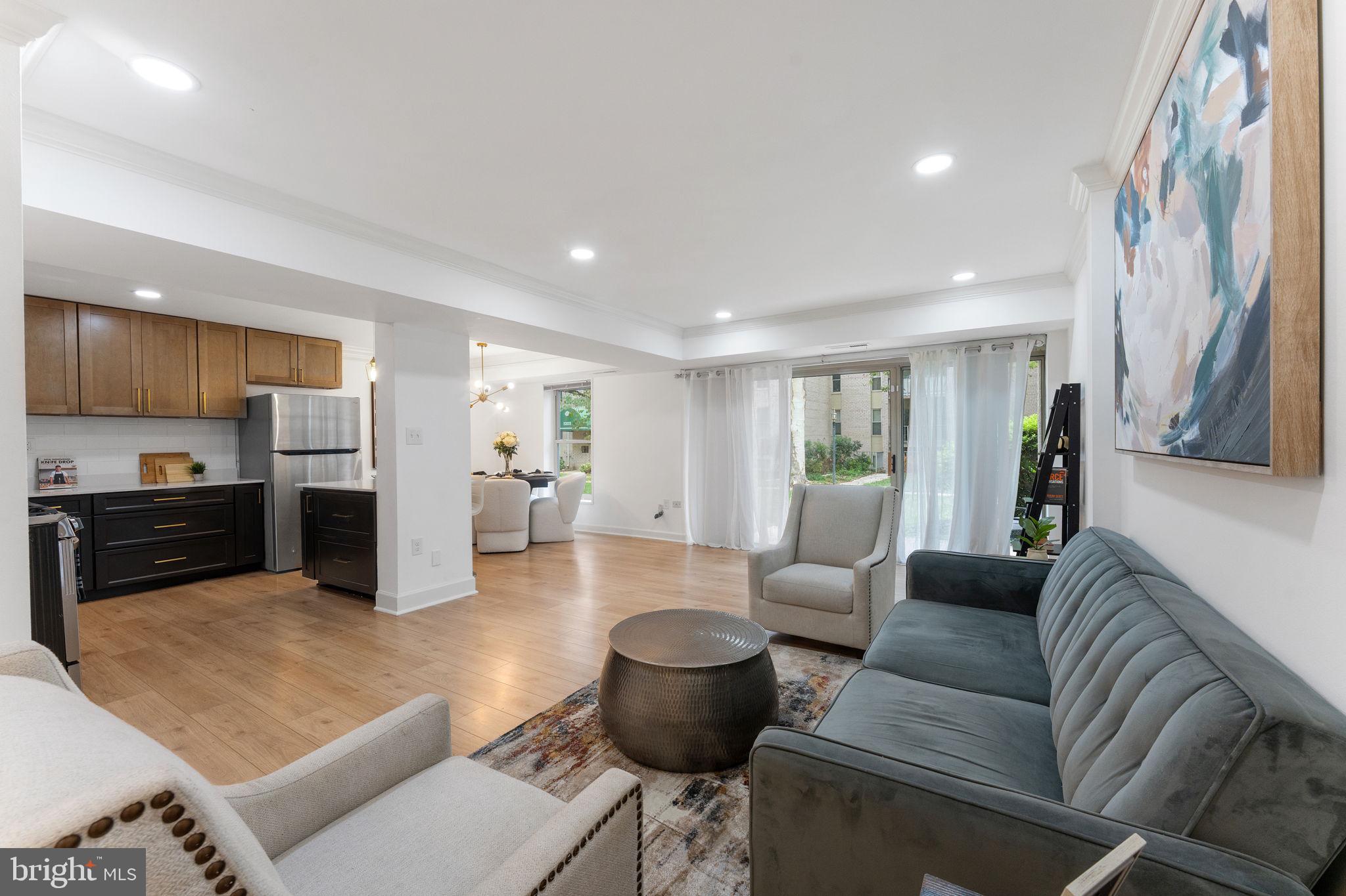 CANTERBURY SQUARE - Residential