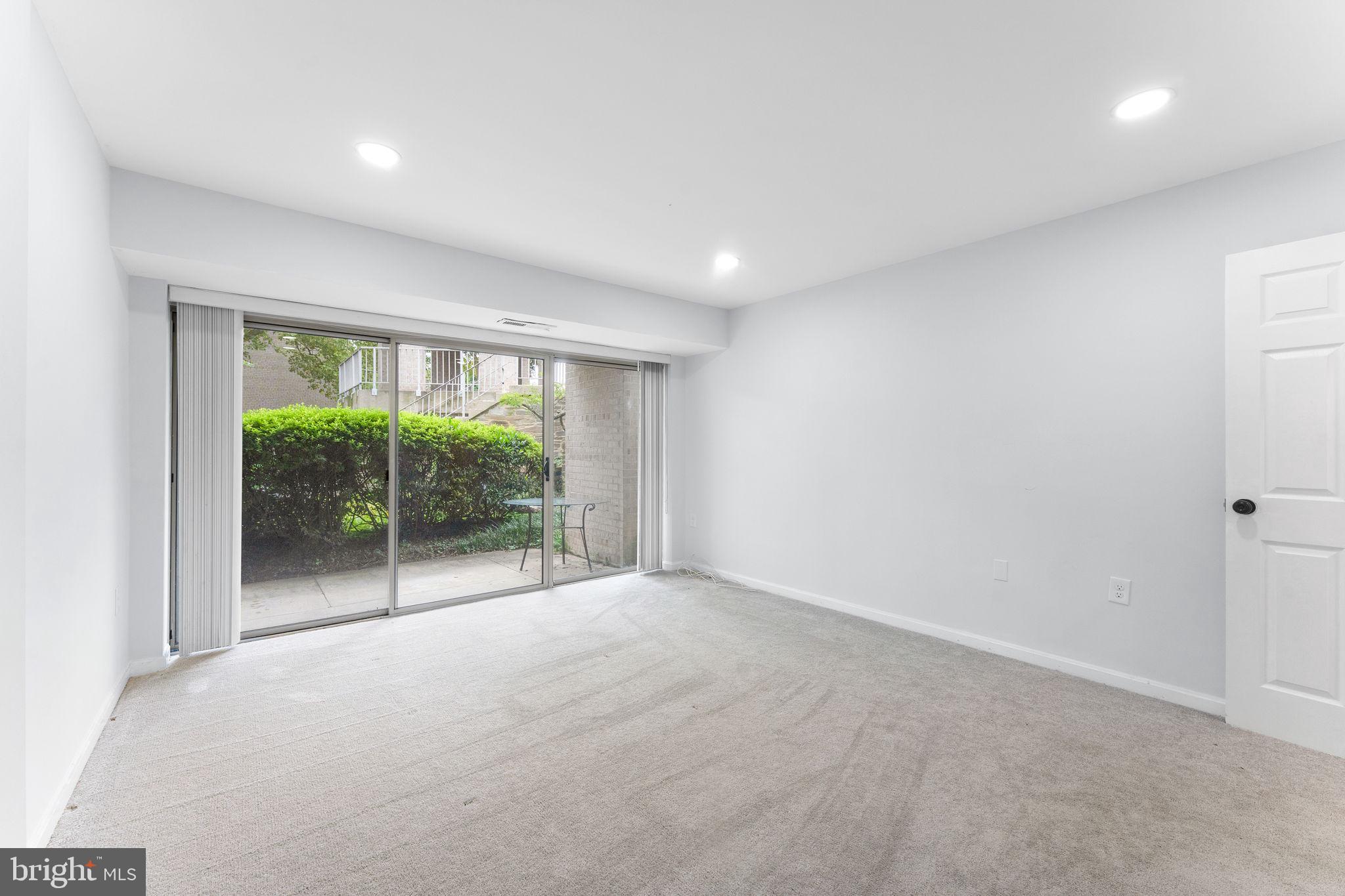 CANTERBURY SQUARE - Residential