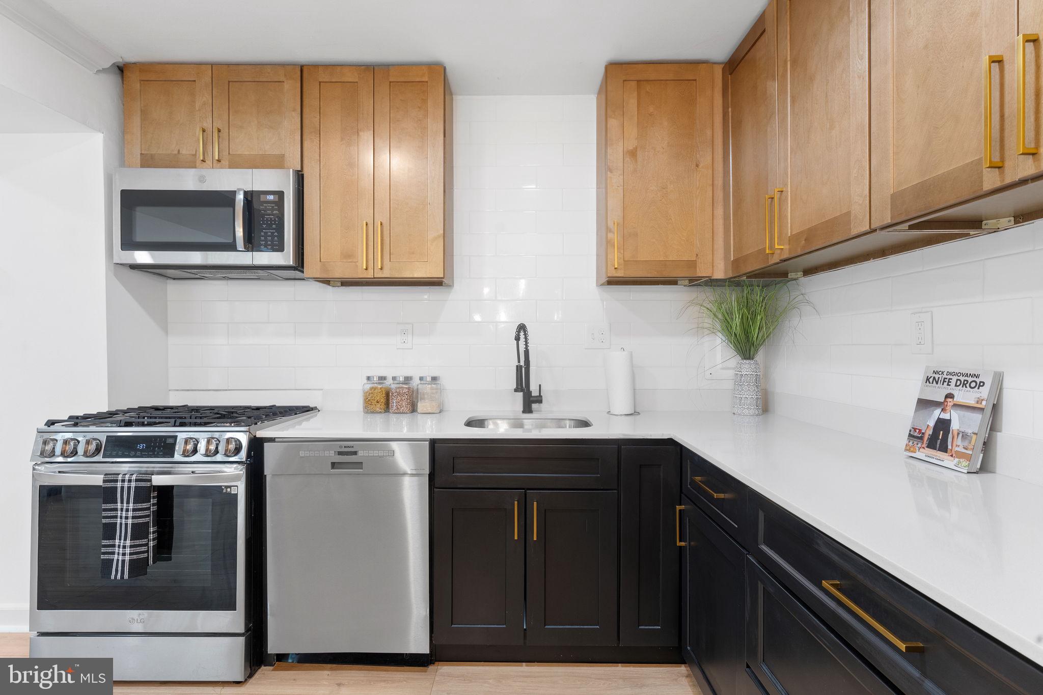 CANTERBURY SQUARE - Residential