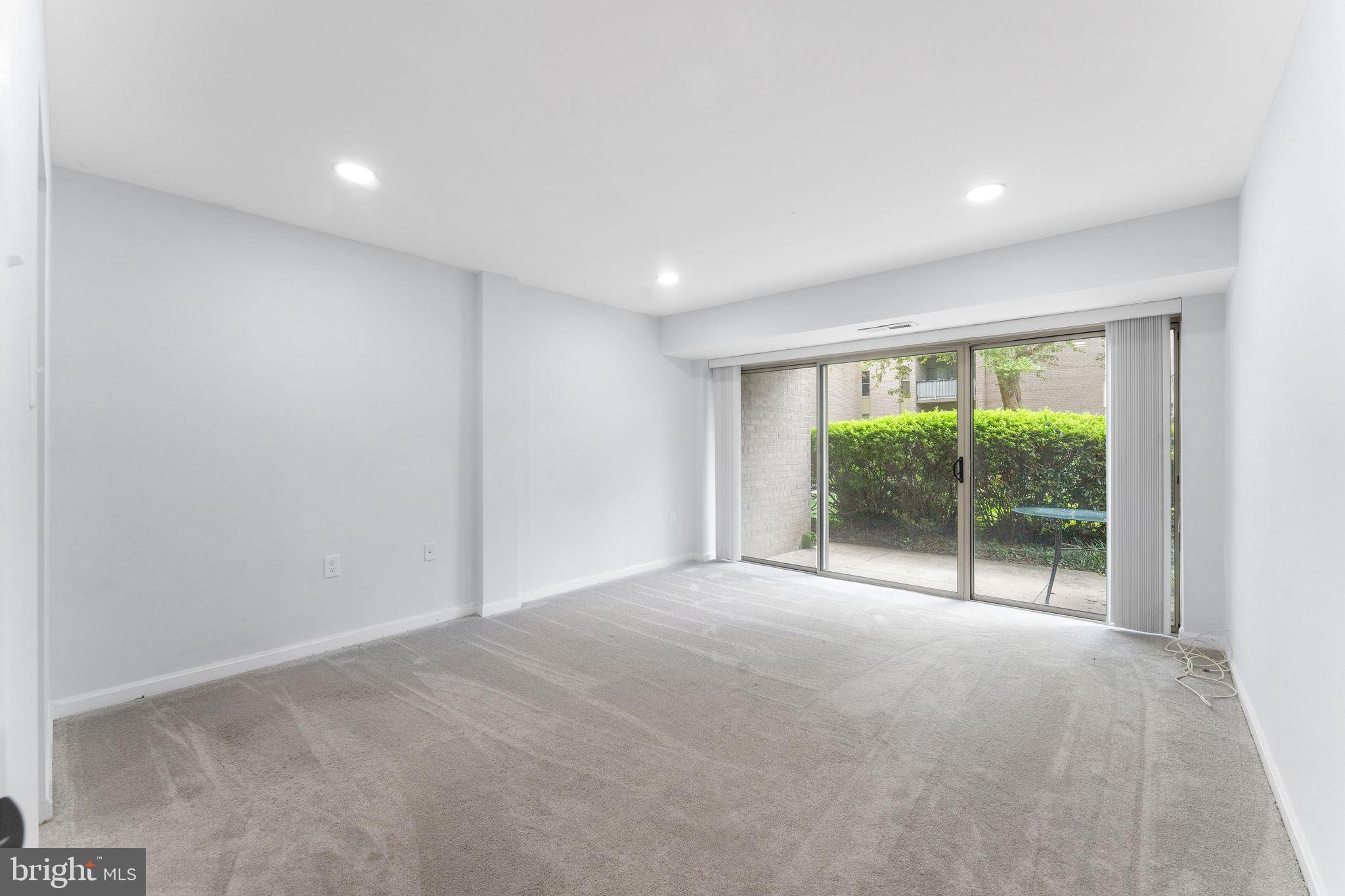 CANTERBURY SQUARE - Residential