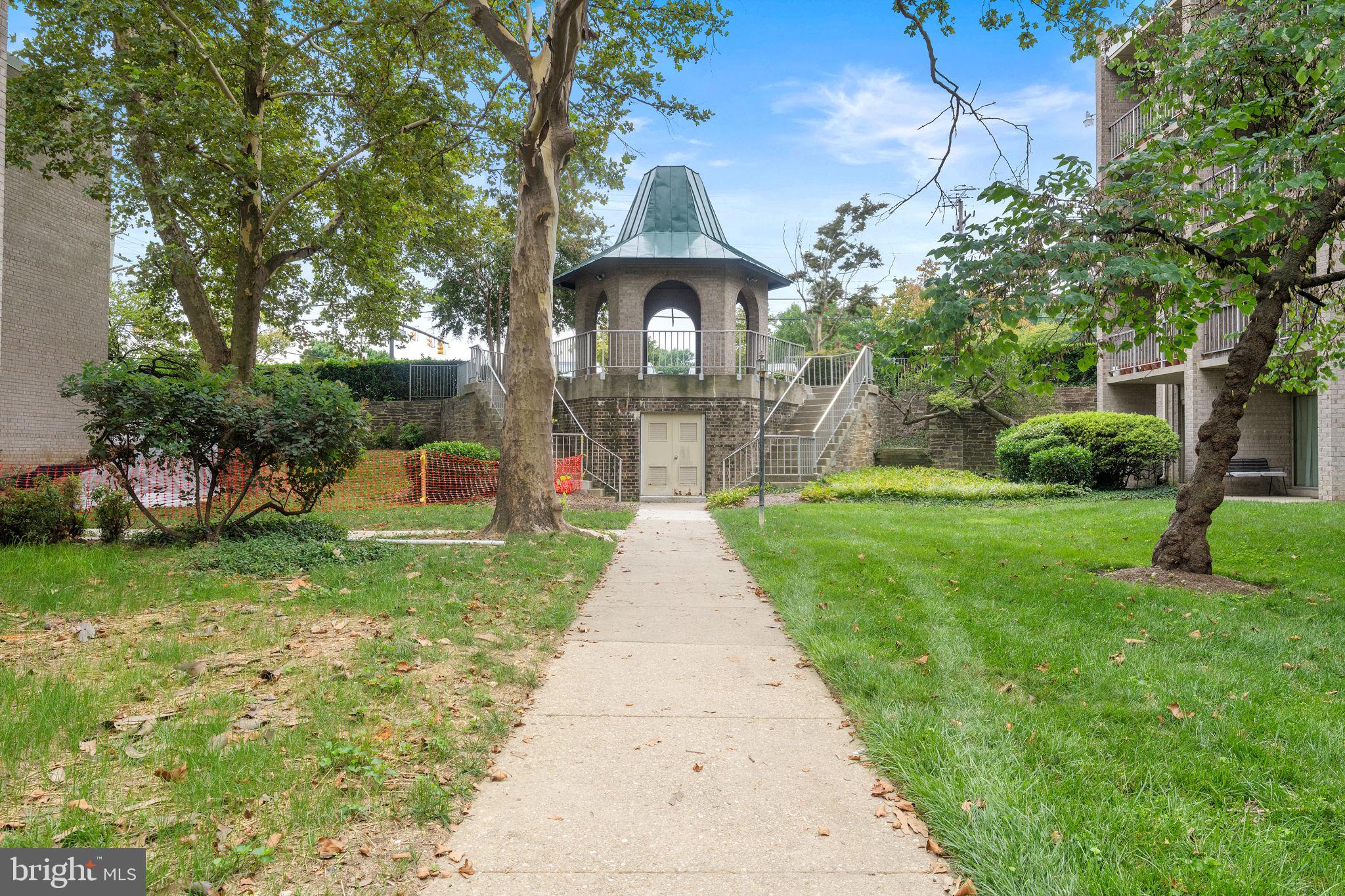 CANTERBURY SQUARE - Residential