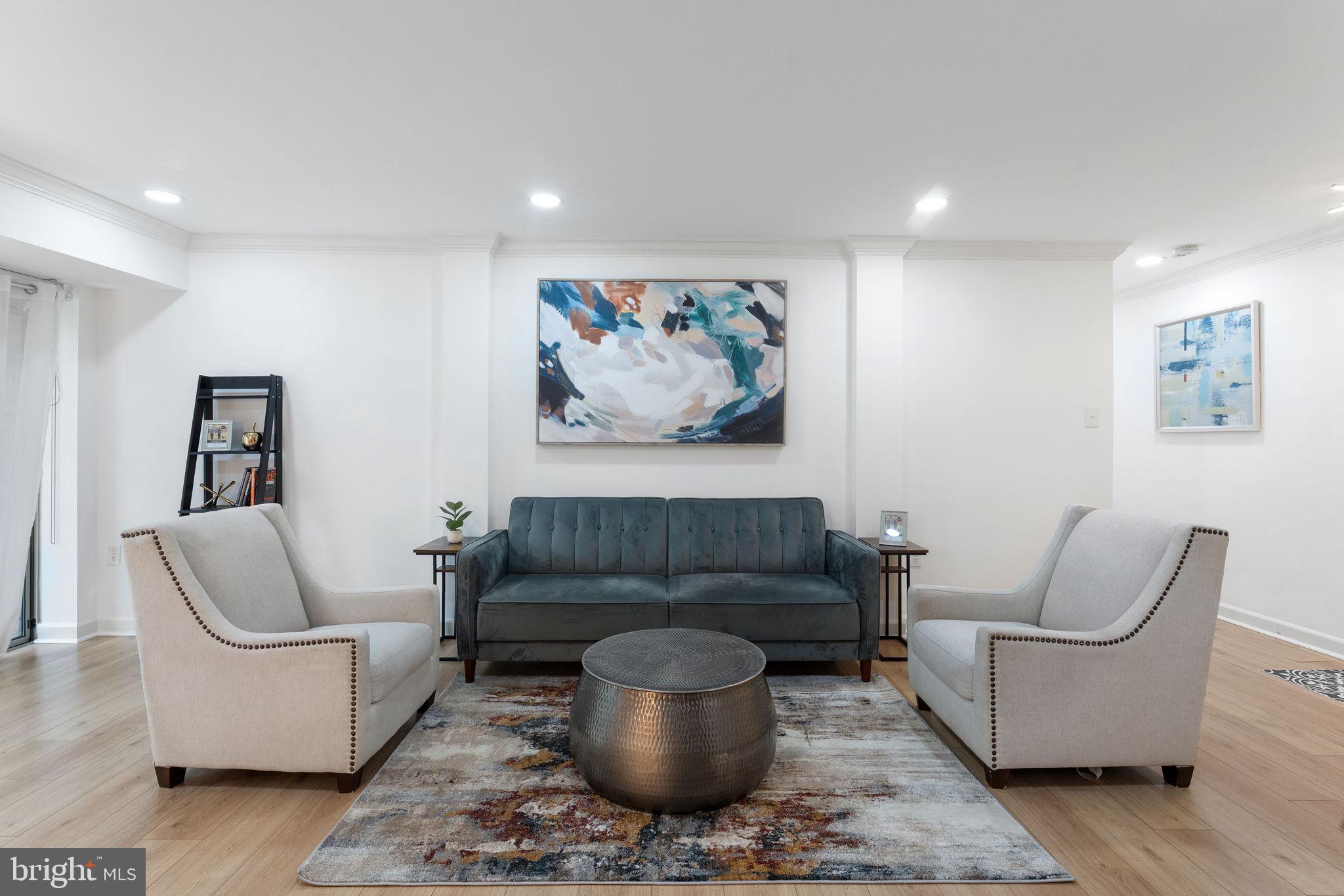 1 CANTERBURY SQUARE 101