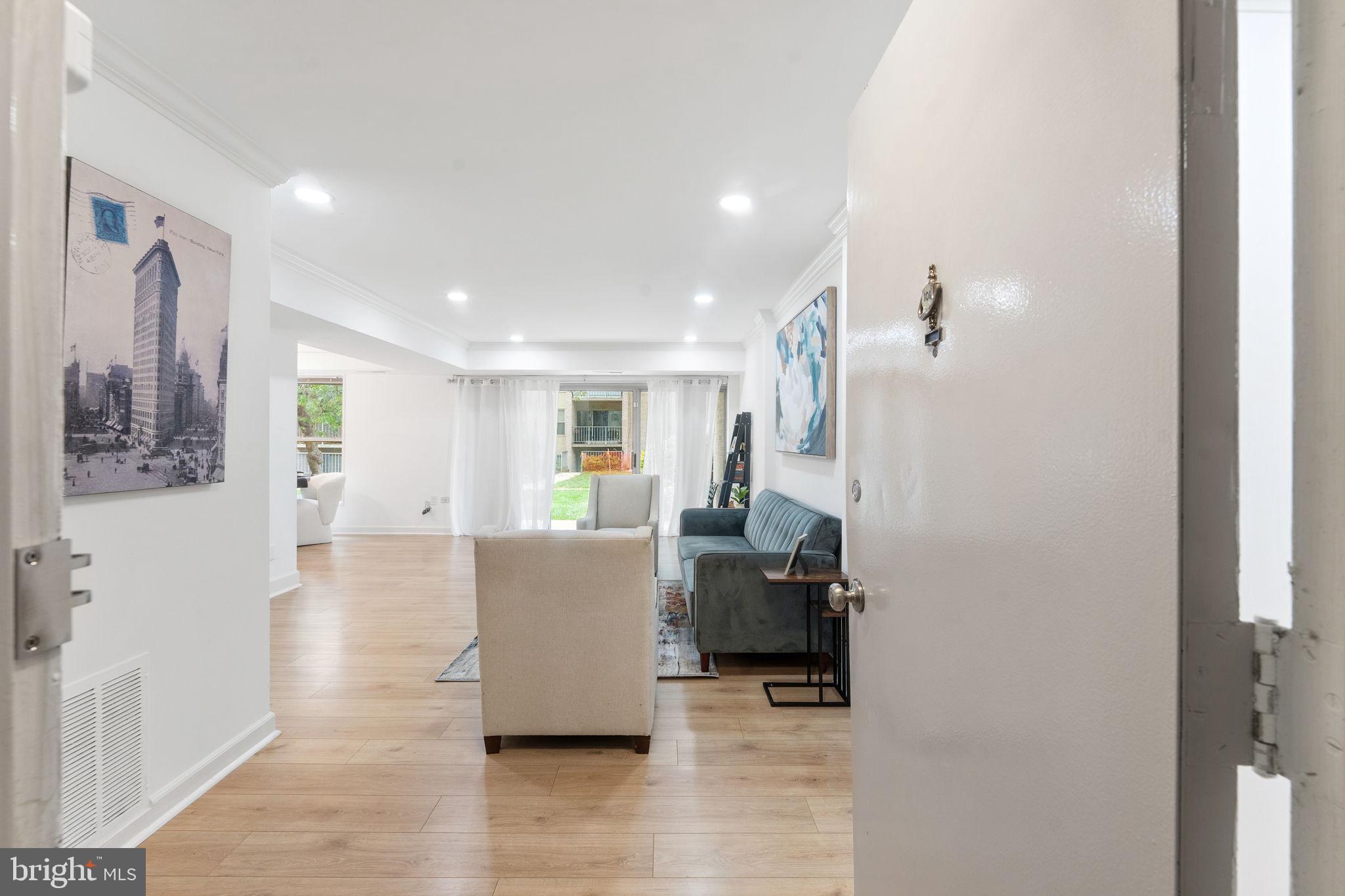 1 CANTERBURY SQUARE 101