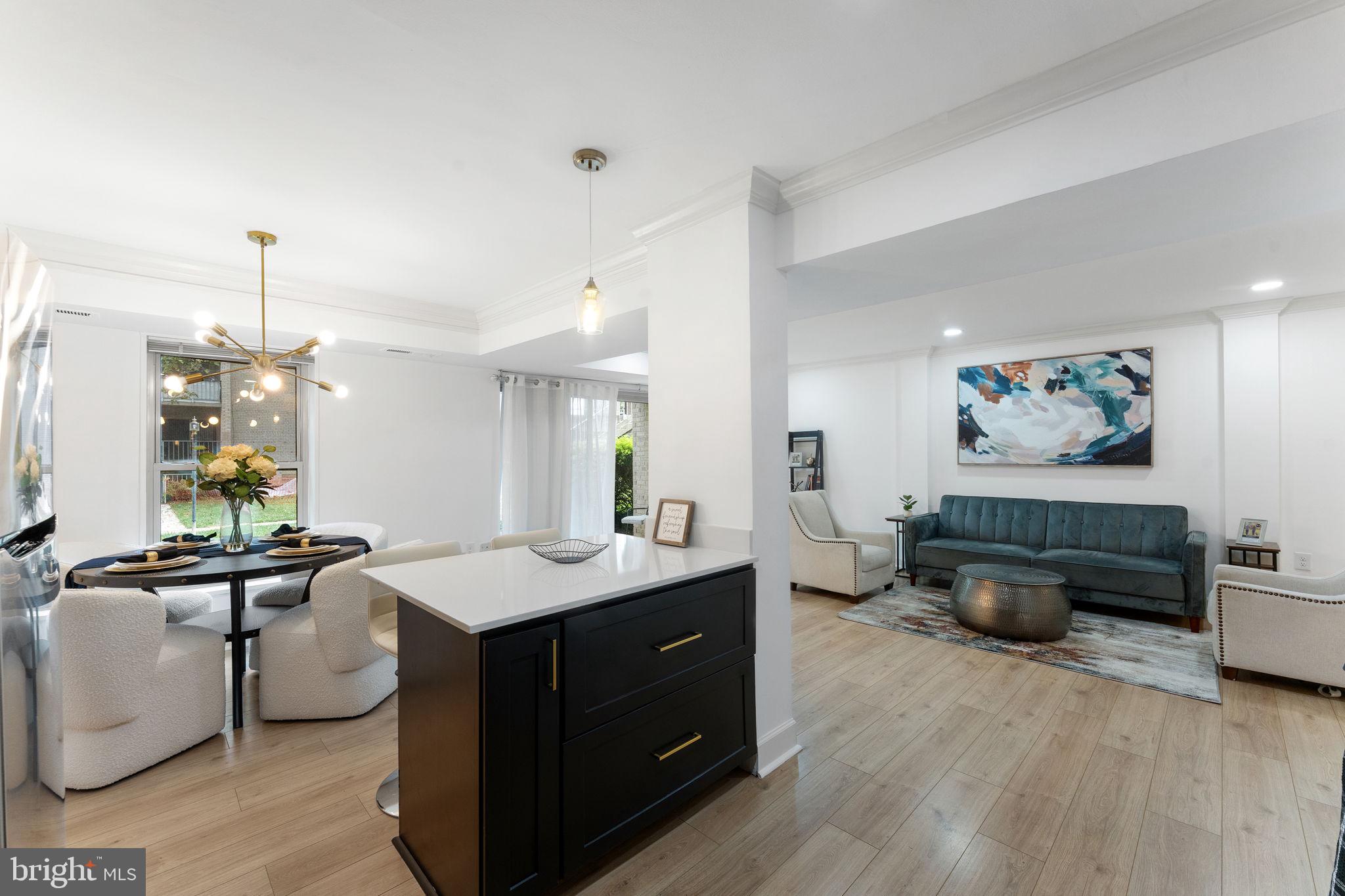 CANTERBURY SQUARE - Residential