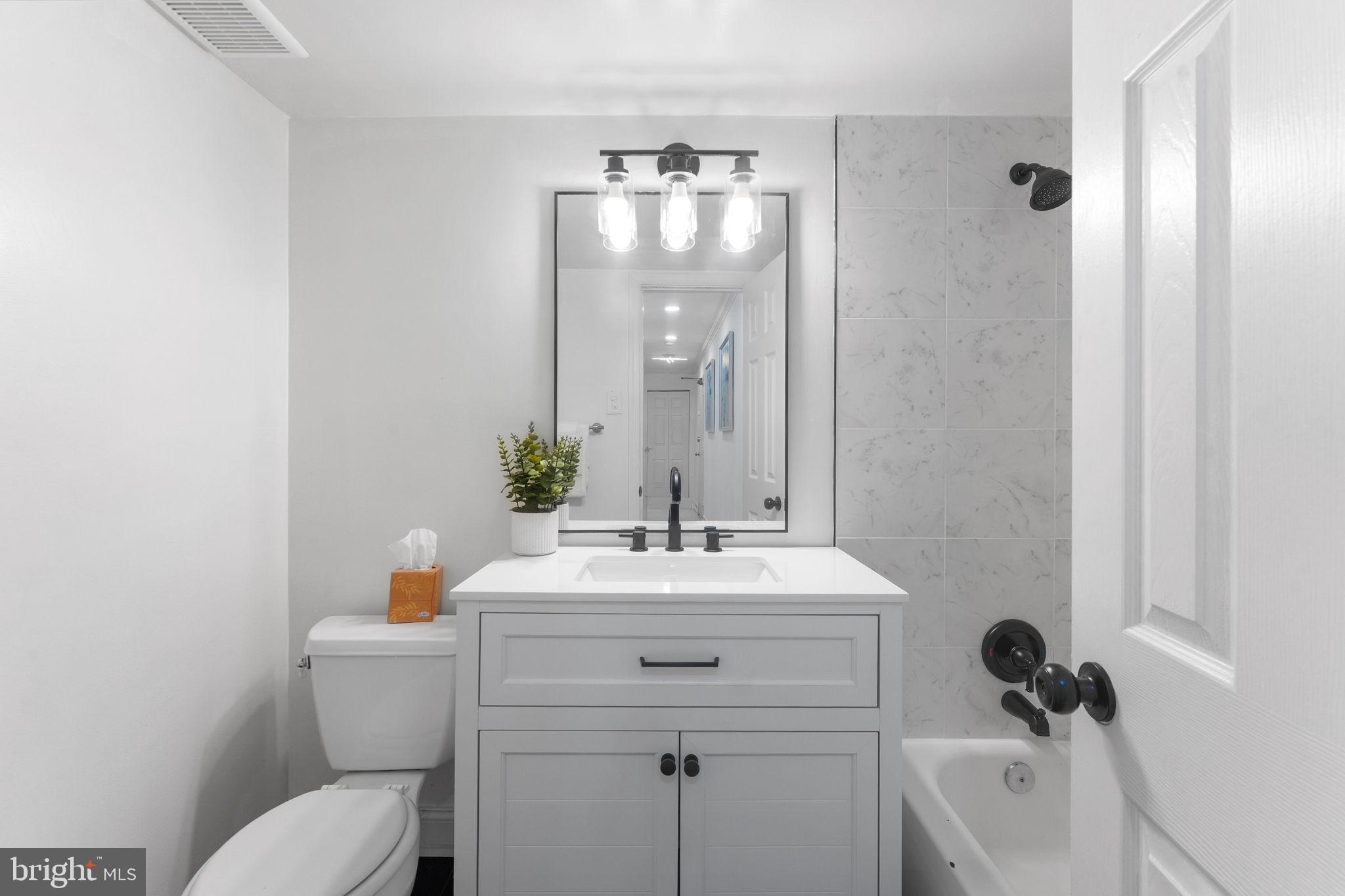 CANTERBURY SQUARE - Residential