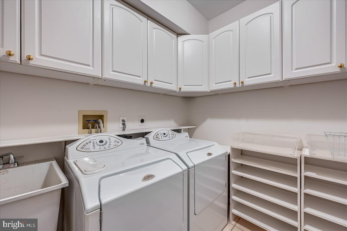 BROOKWOOD FARMS - Residential