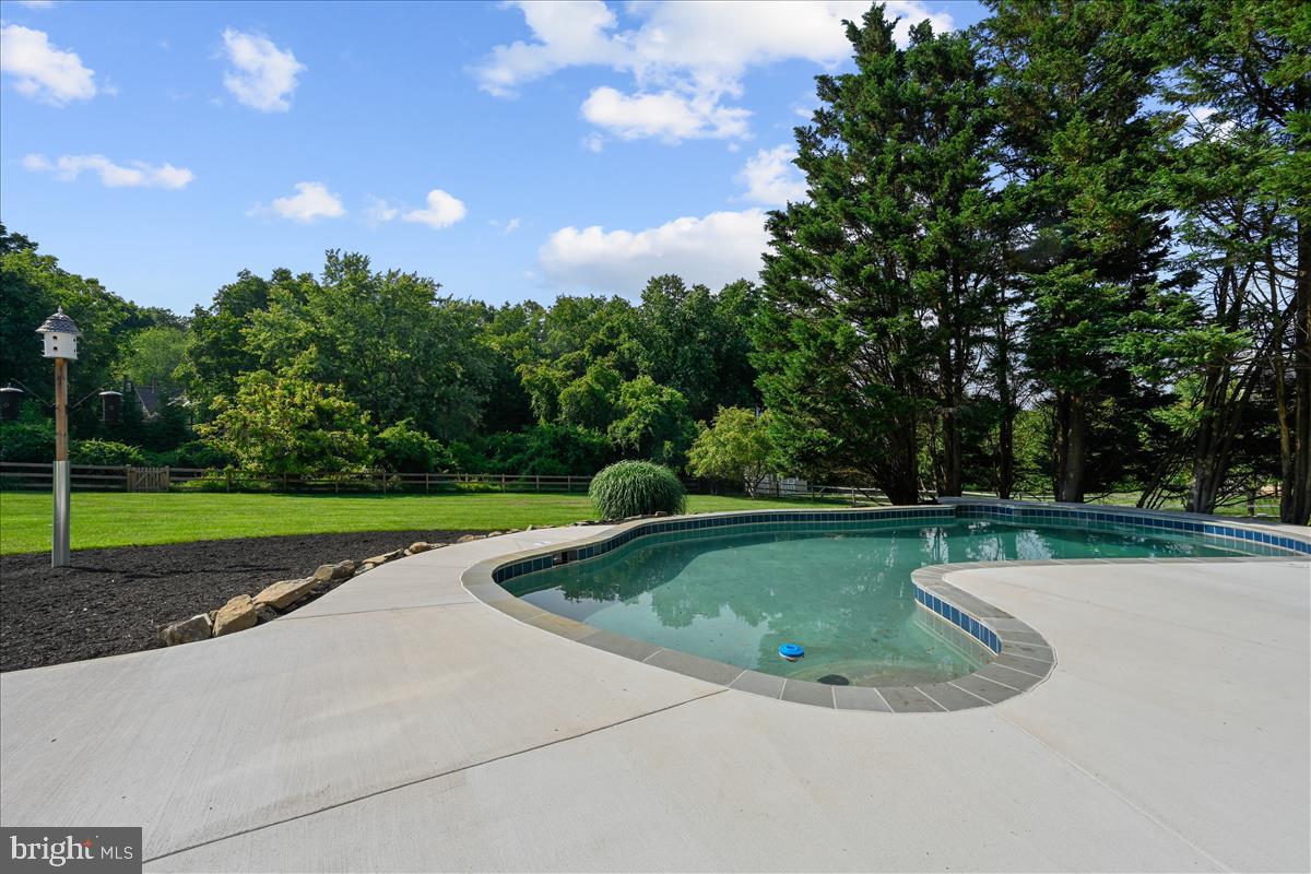 BROOKWOOD FARMS - Residential