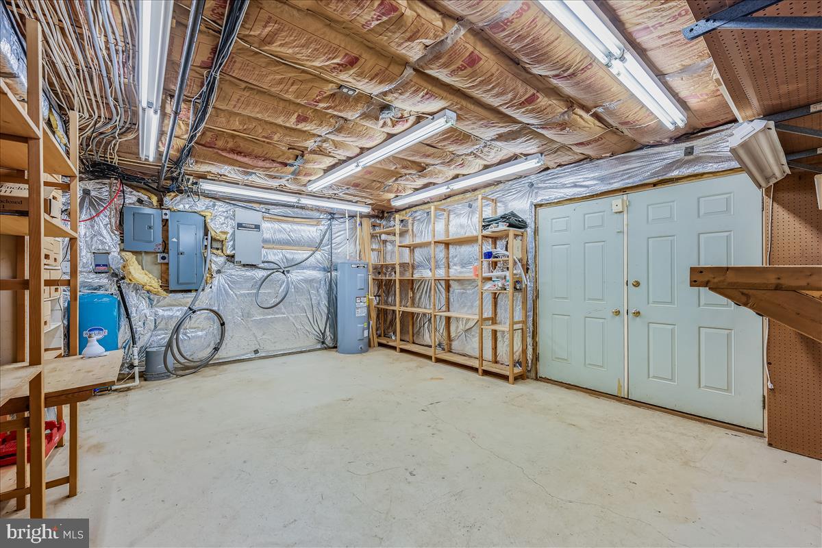 BROOKWOOD FARMS - Residential