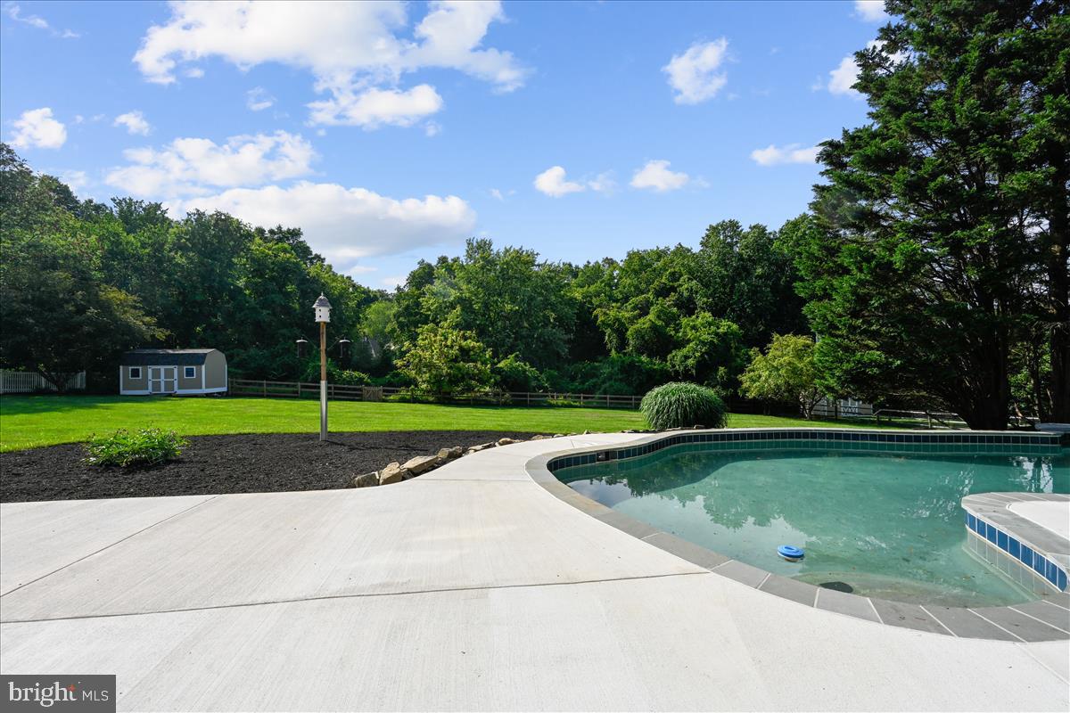 BROOKWOOD FARMS - Residential