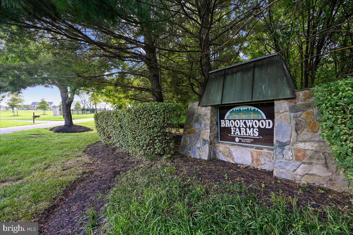 BROOKWOOD FARMS - Residential