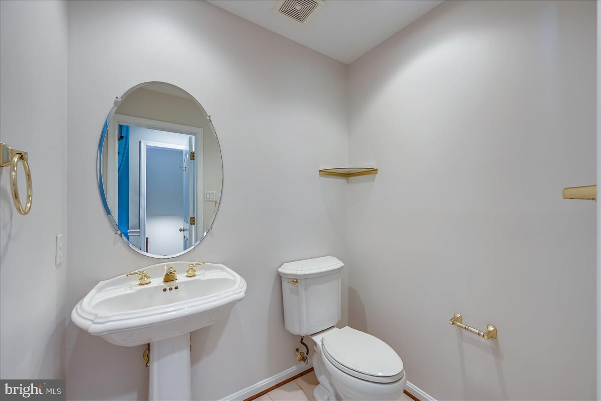 BROOKWOOD FARMS - Residential