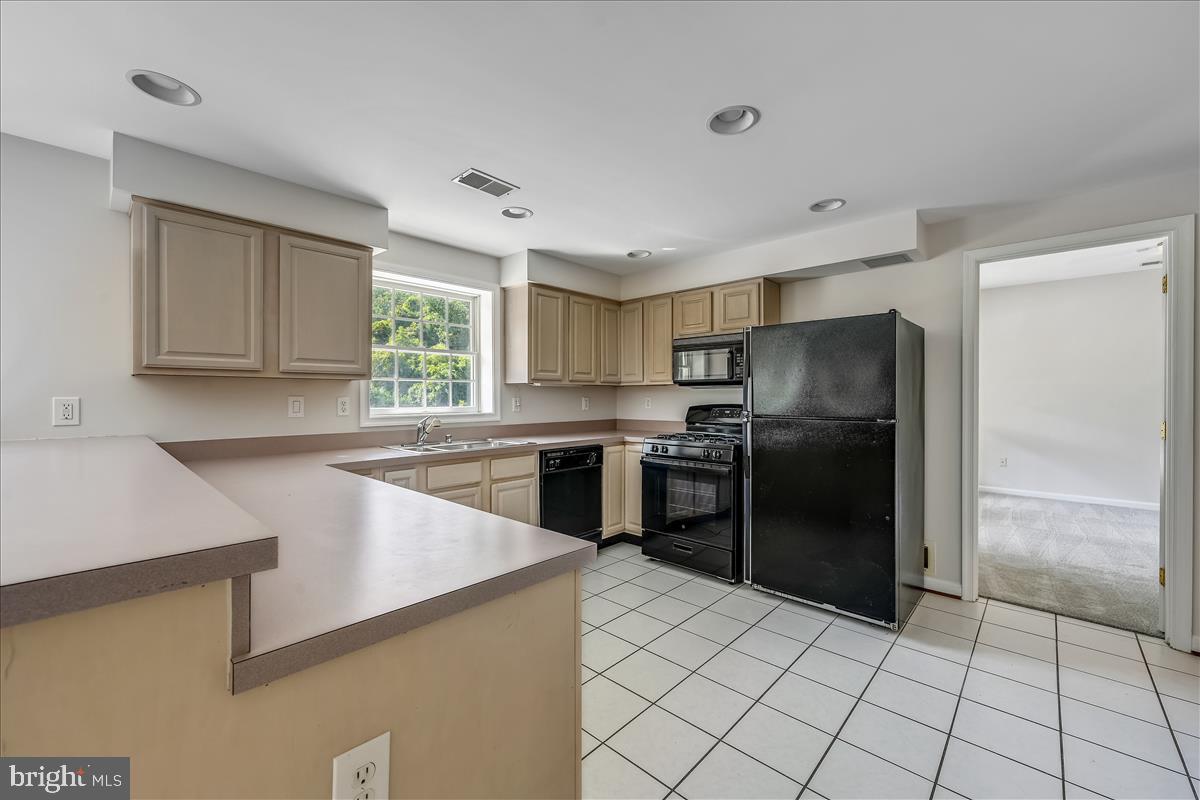 BROOKWOOD FARMS - Residential