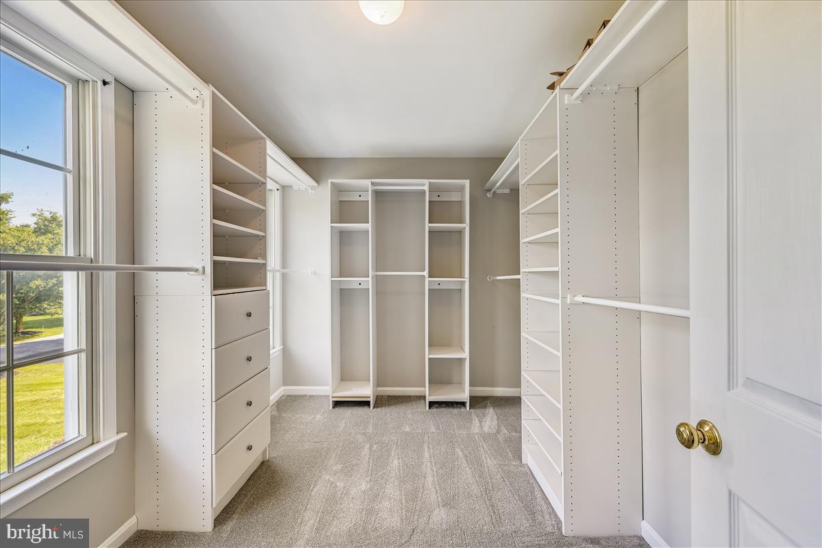 BROOKWOOD FARMS - Residential