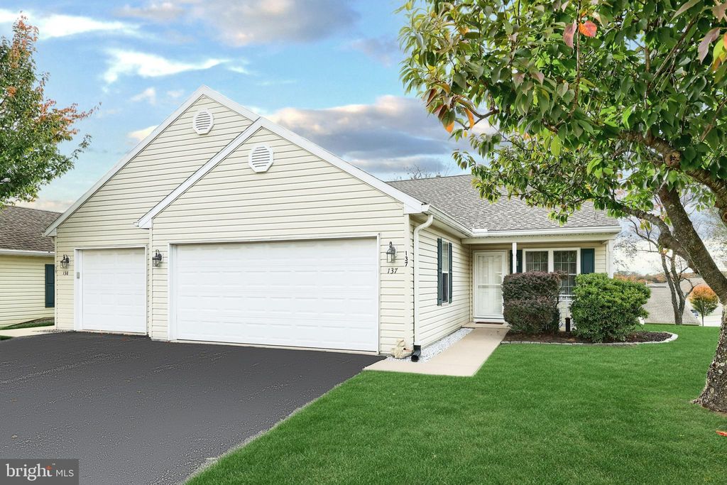 Photo of 137 Furlong Way #137, RED LION, PA 17356 (MLS # PAYK2092458)