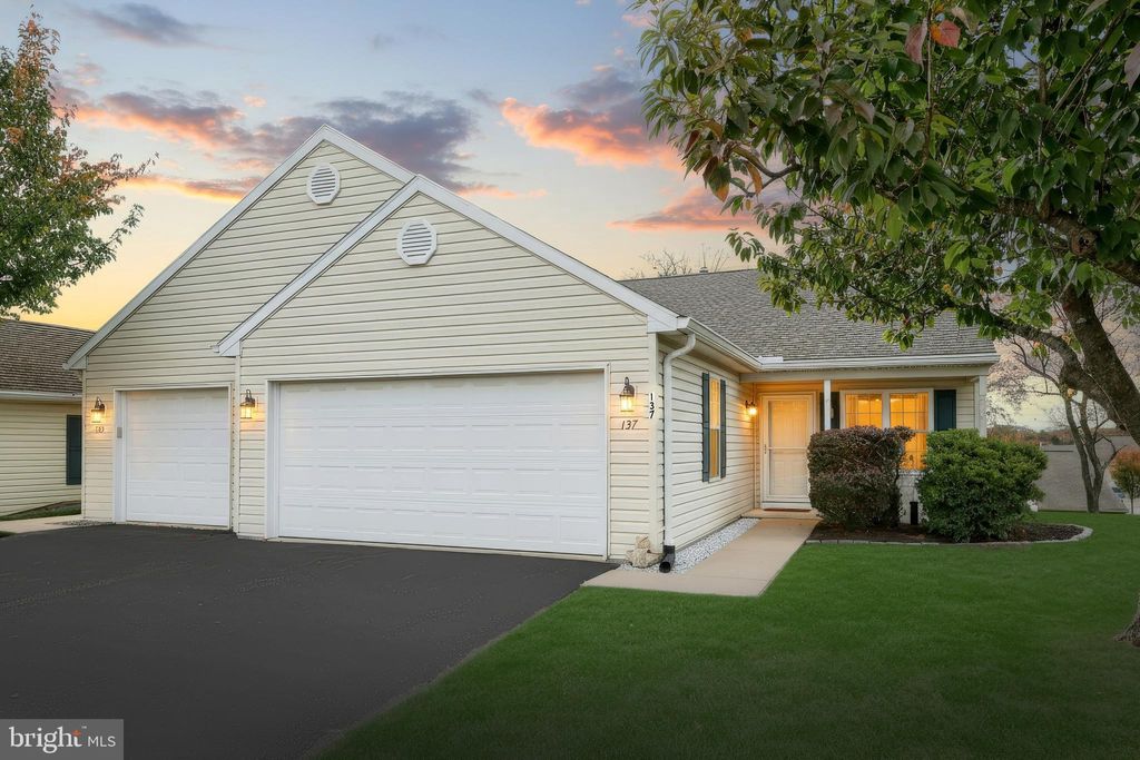 Photo of 137 Furlong Way #137, RED LION, PA 17356 (MLS # PAYK2092458)