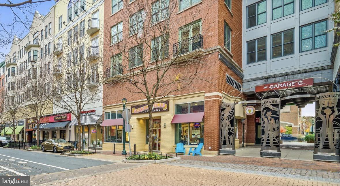 AMERICANA CENTRE - Residential