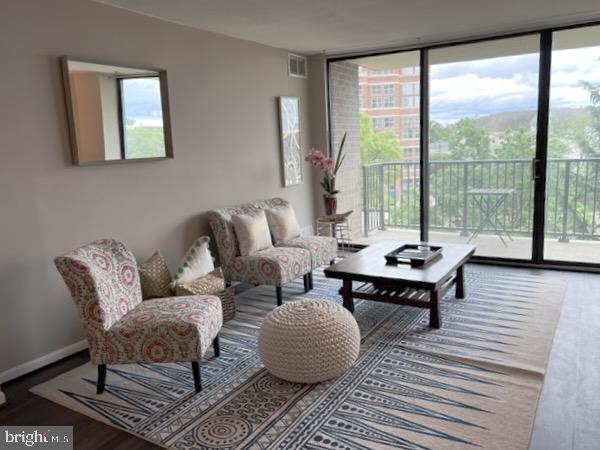 AMERICANA CENTRE - Residential