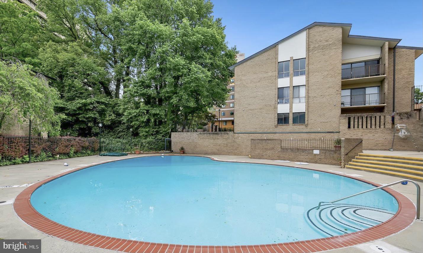 AMERICANA CENTRE - Residential