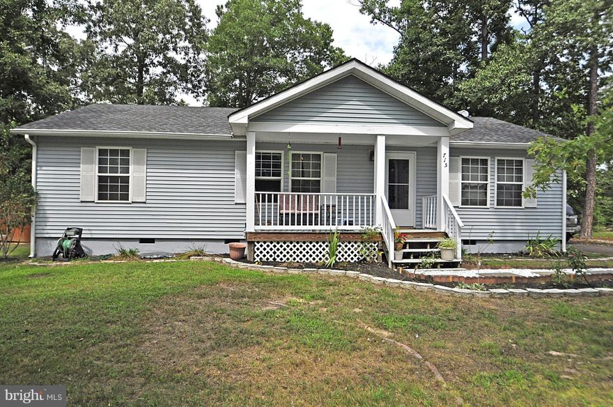 ***Seller will pay new membership fee of $1000.***One level living in amenity filled gated lake community. Home offers 3 Bedrooms, 2 Baths, Large Living Room and Eat In Kitchen, Front Porch, and Fenced in Rear Yard.  Several recent updates to include new roof on shed, gravel walkway, kitchen flooring.