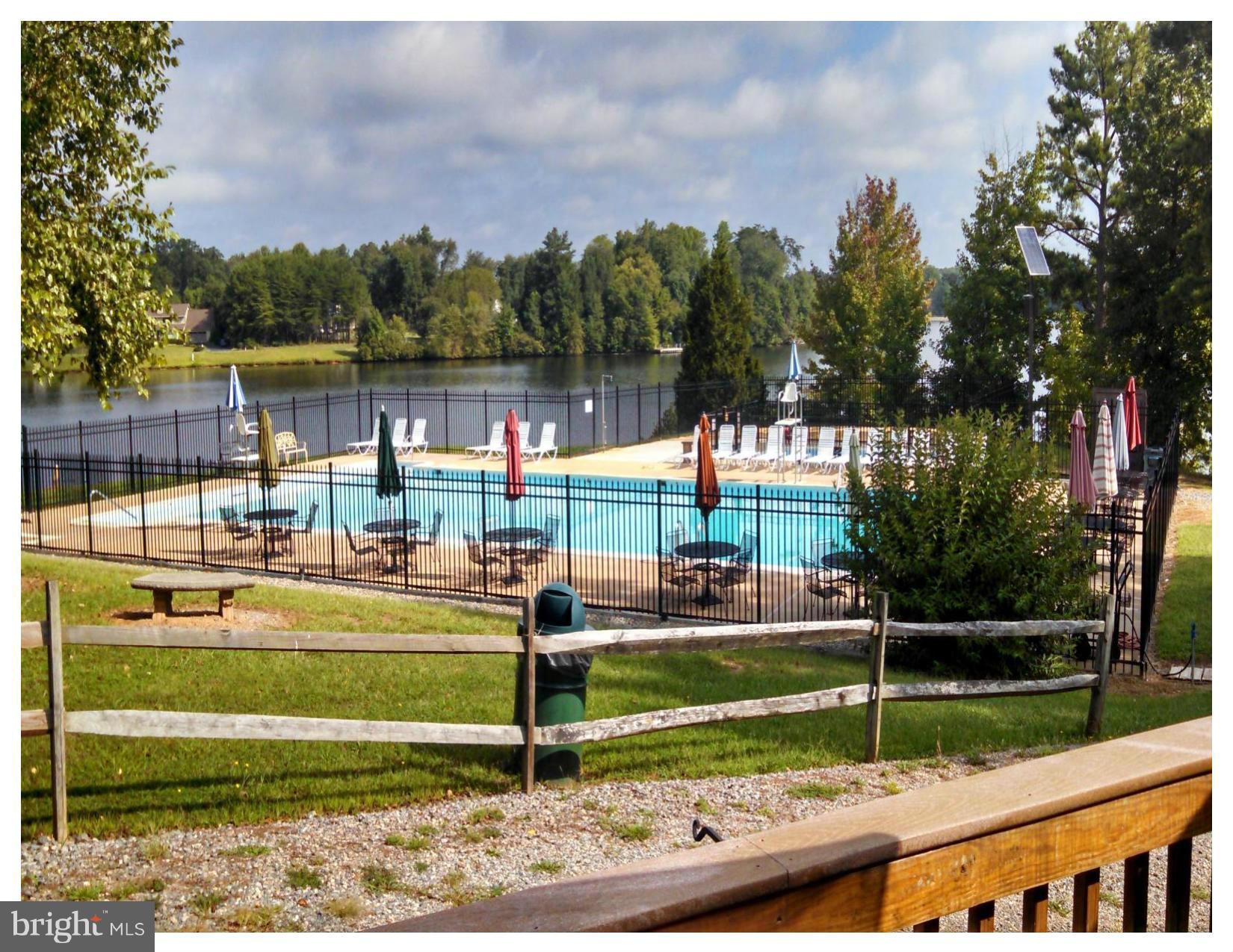 LAKE LAND OR - Residential