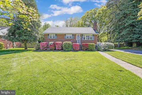 7131 Murray Lane, Annandale, VA MLS: VAFX2238414