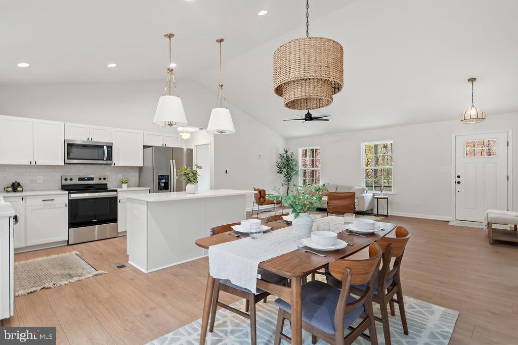 OAKWOOD LAKE ESTATES - Residential