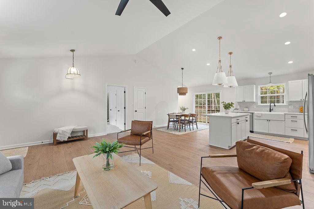 OAKWOOD LAKE ESTATES - Residential