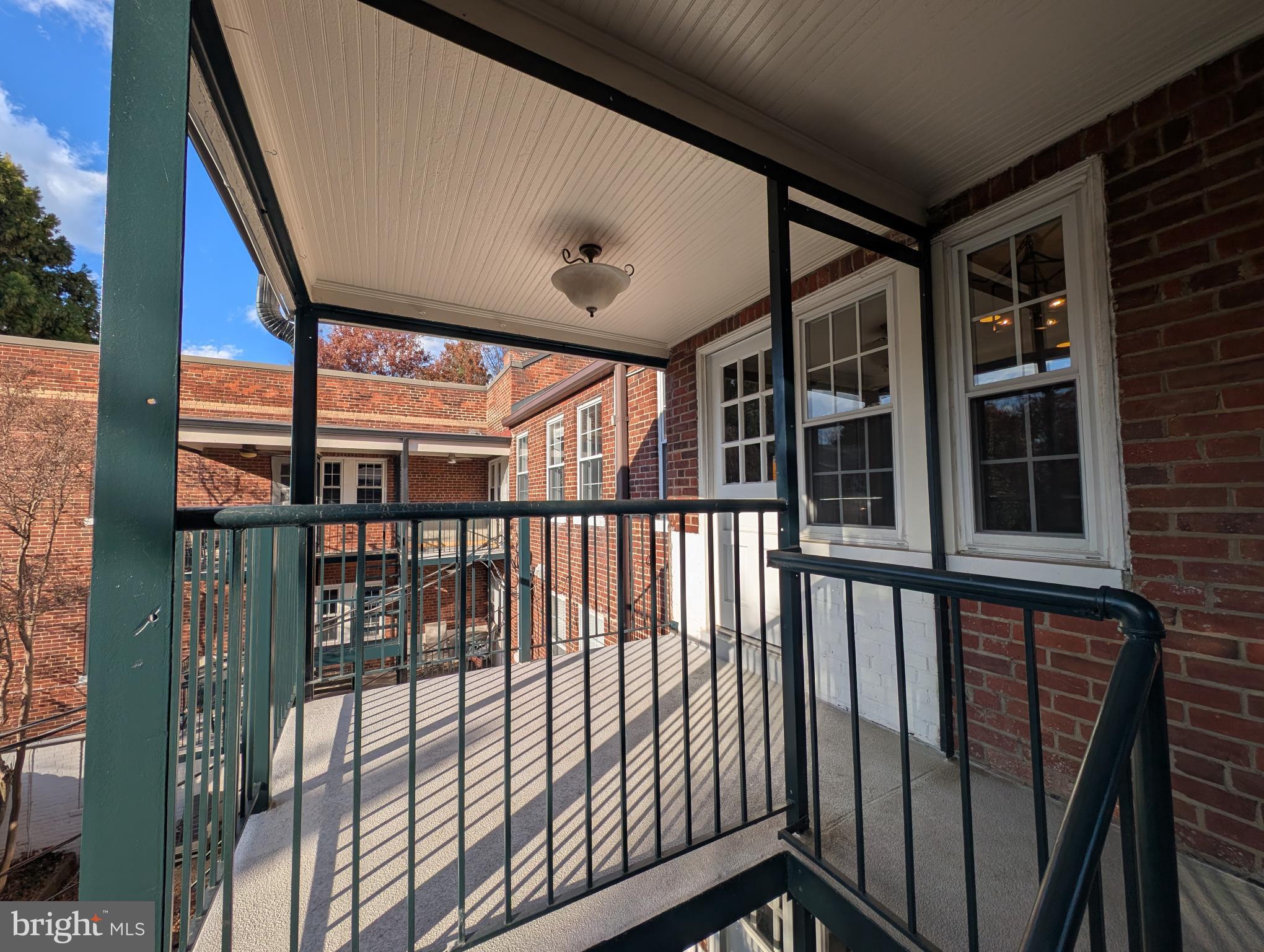 ROSEMONT - Residential Lease