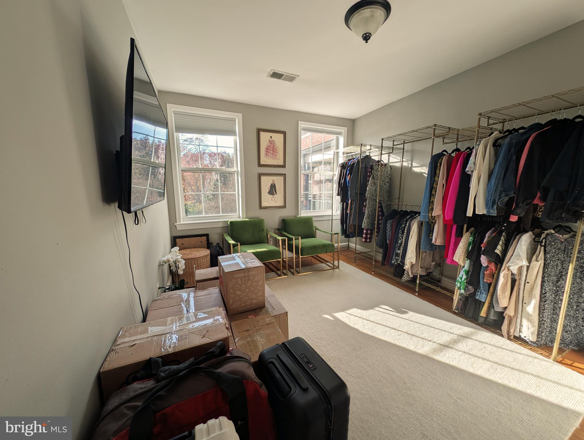 ROSEMONT - Residential Lease